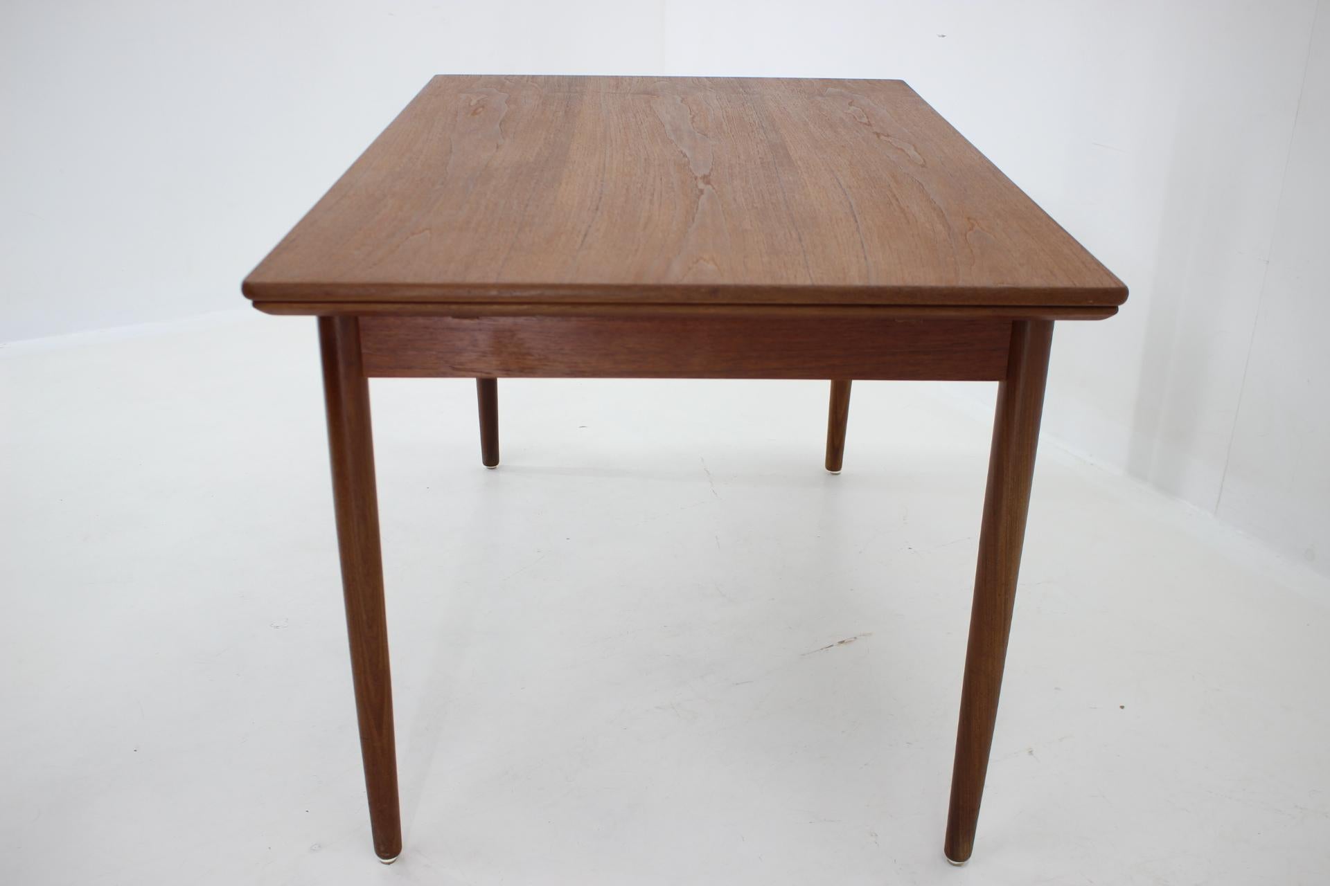 1960s Danish Teak Extendable Dining Table, Restored For Sale 6