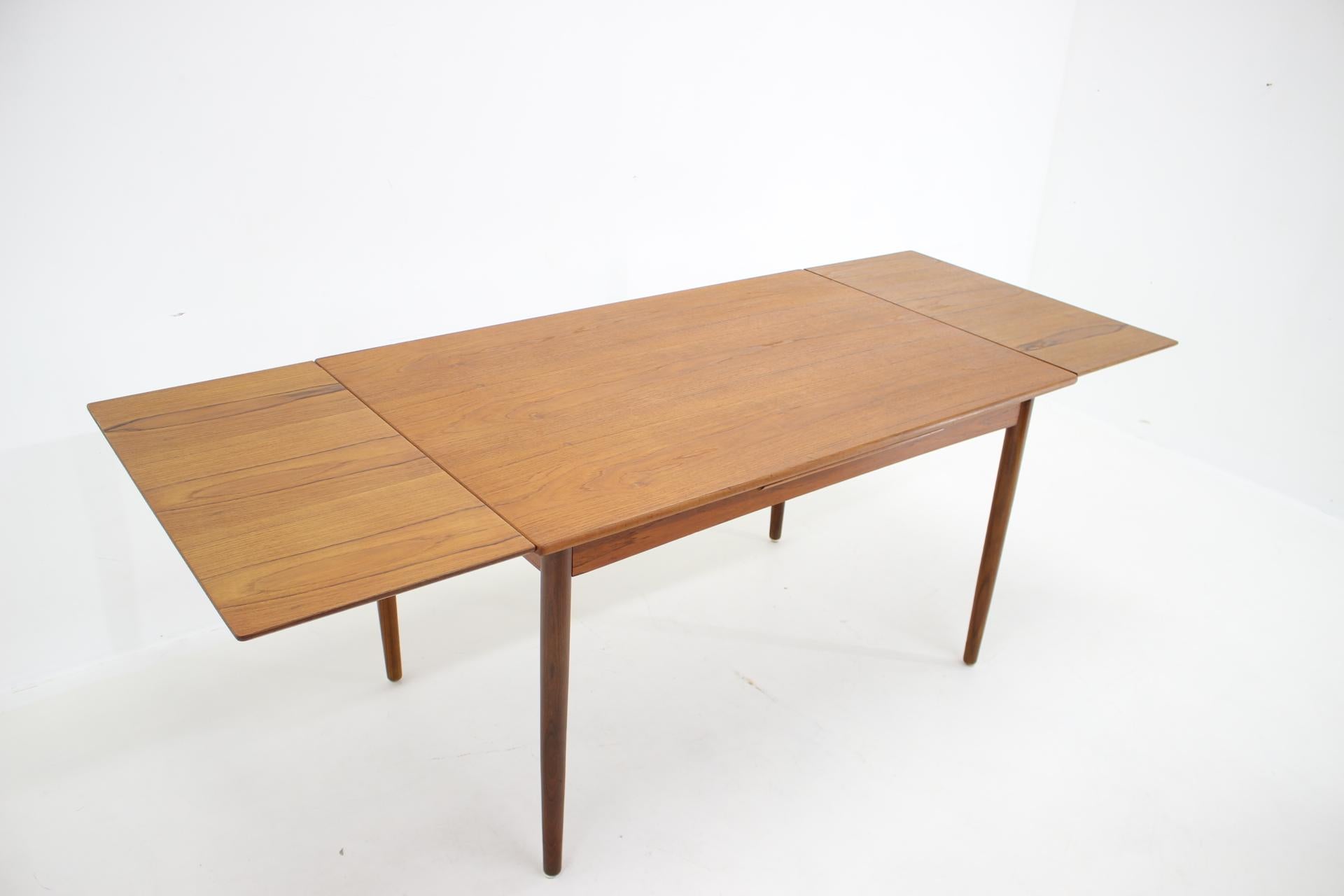 1960s Danish Teak Extendable Dining Table, Restored For Sale 8