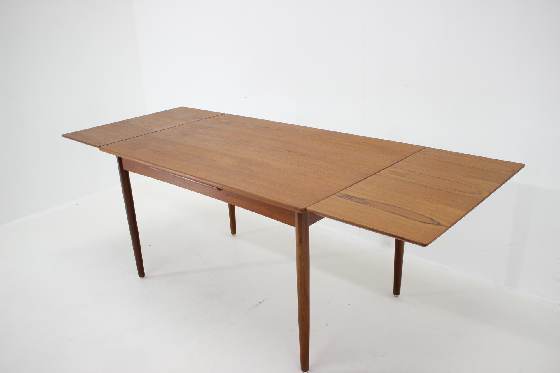 1960s Danish Teak Extendable Dining Table, Restored For Sale 9
