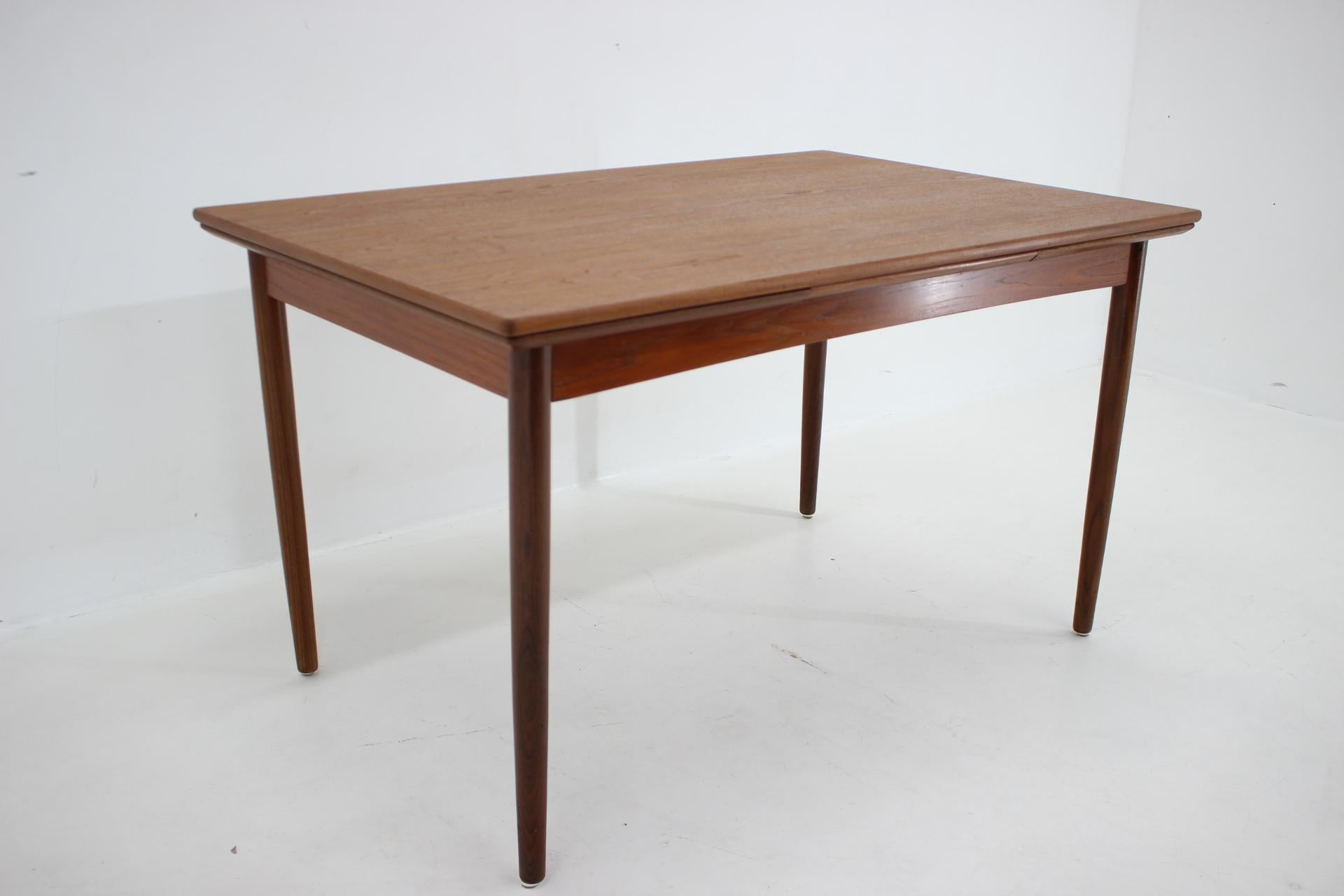 1960s Danish Teak Extendable Dining Table, Restored For Sale 1