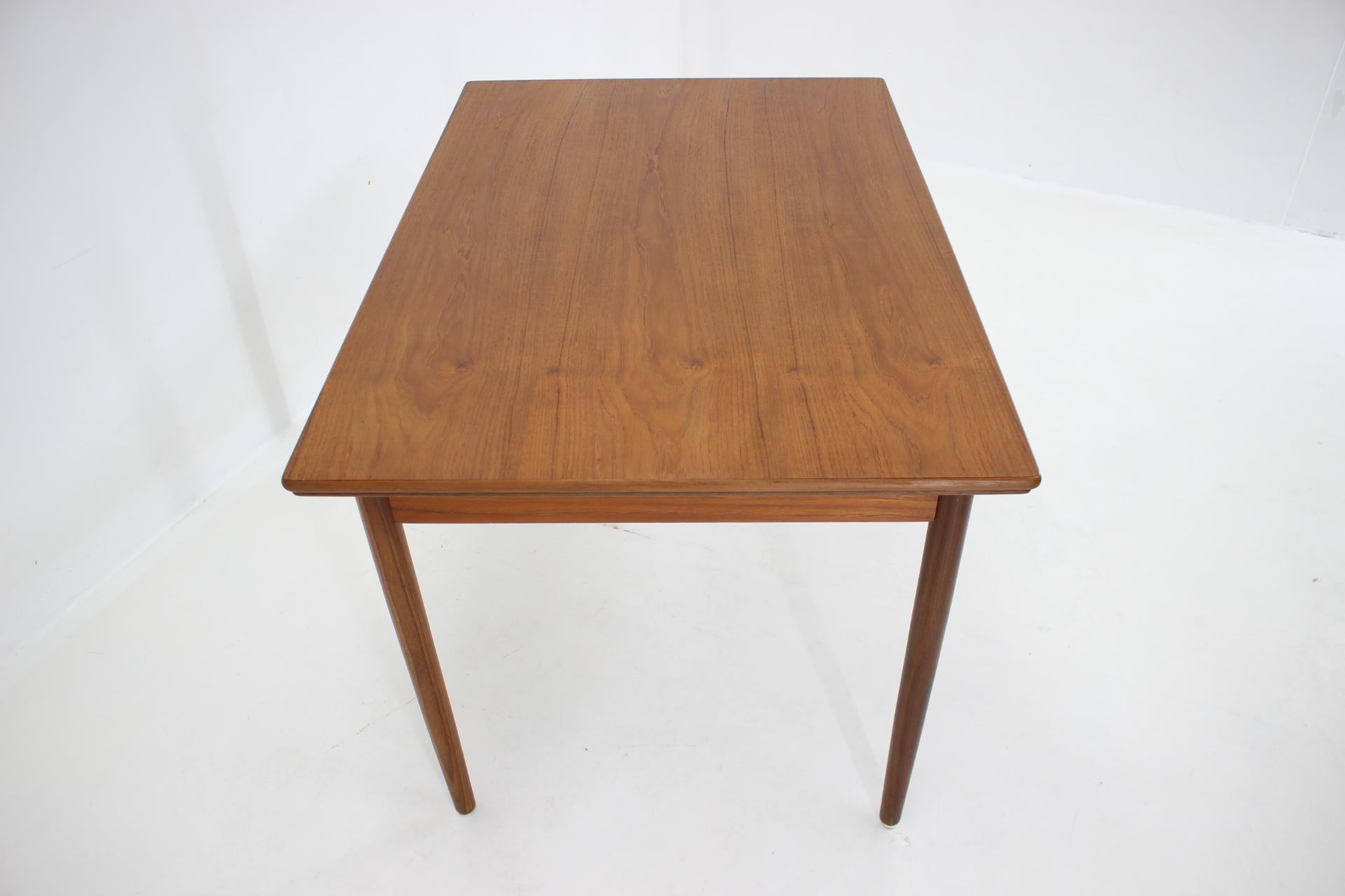 1960s Danish Teak Extendable Dining Table, Restored For Sale 3