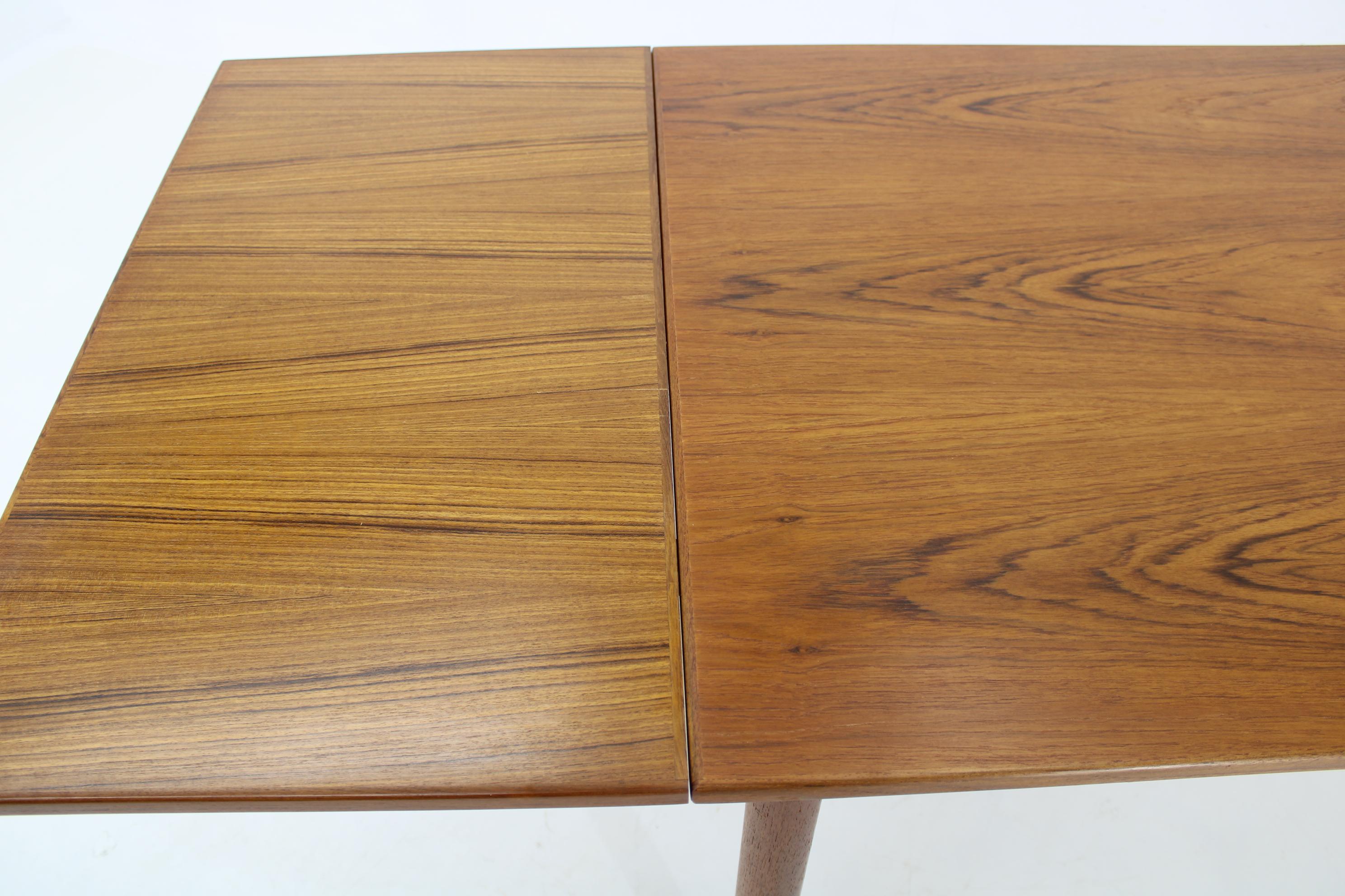 Wood 1960s Danish Teak Extendable Dinining Table For Sale
