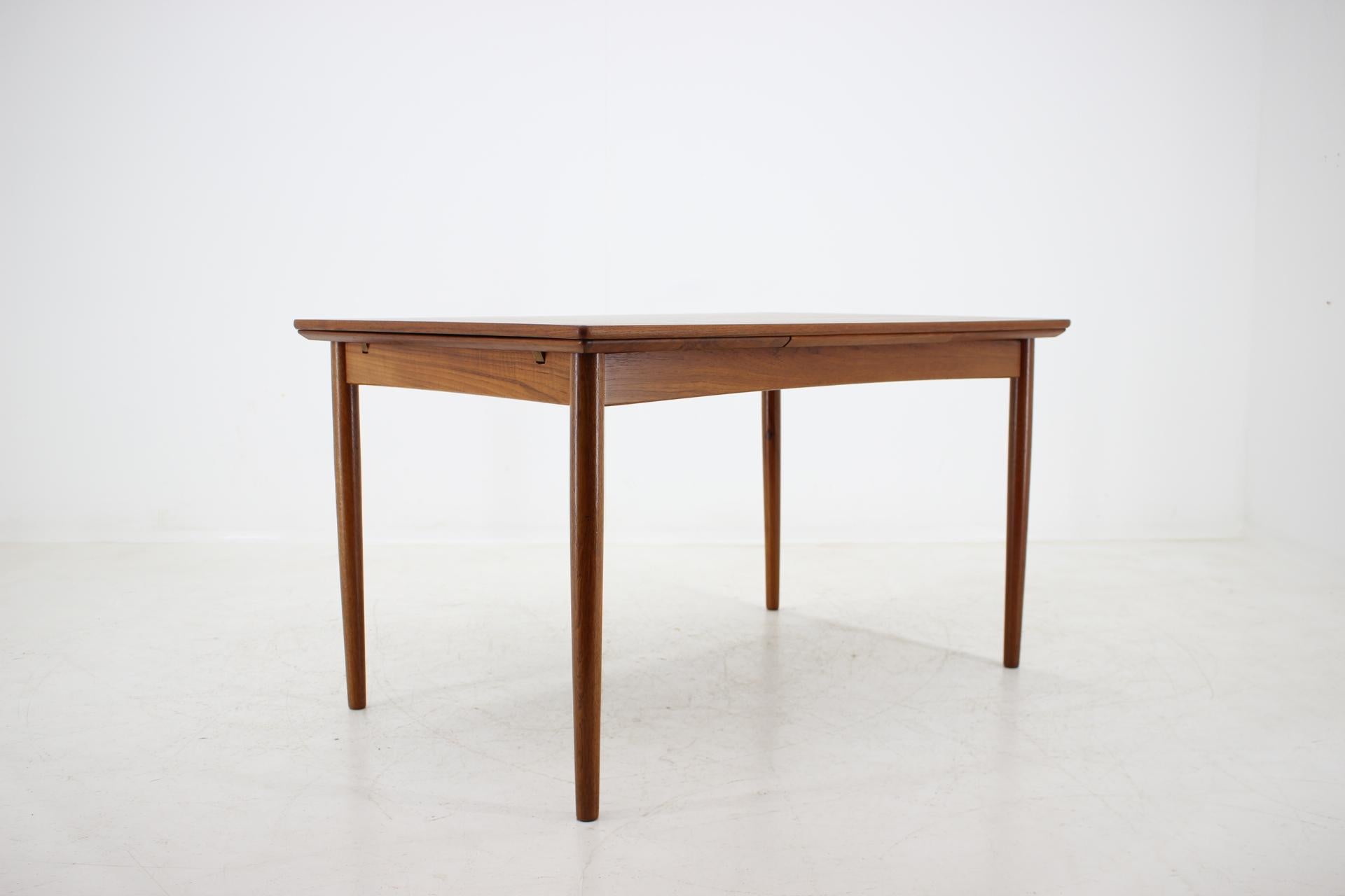 1960s Danish Teak Extendable Table 1
