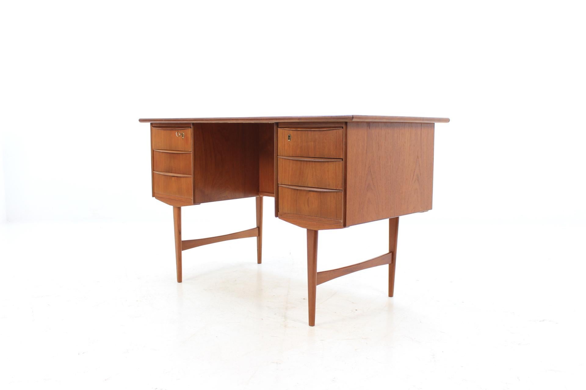 1960s Danish Teak Free Standing Writing Desk 1