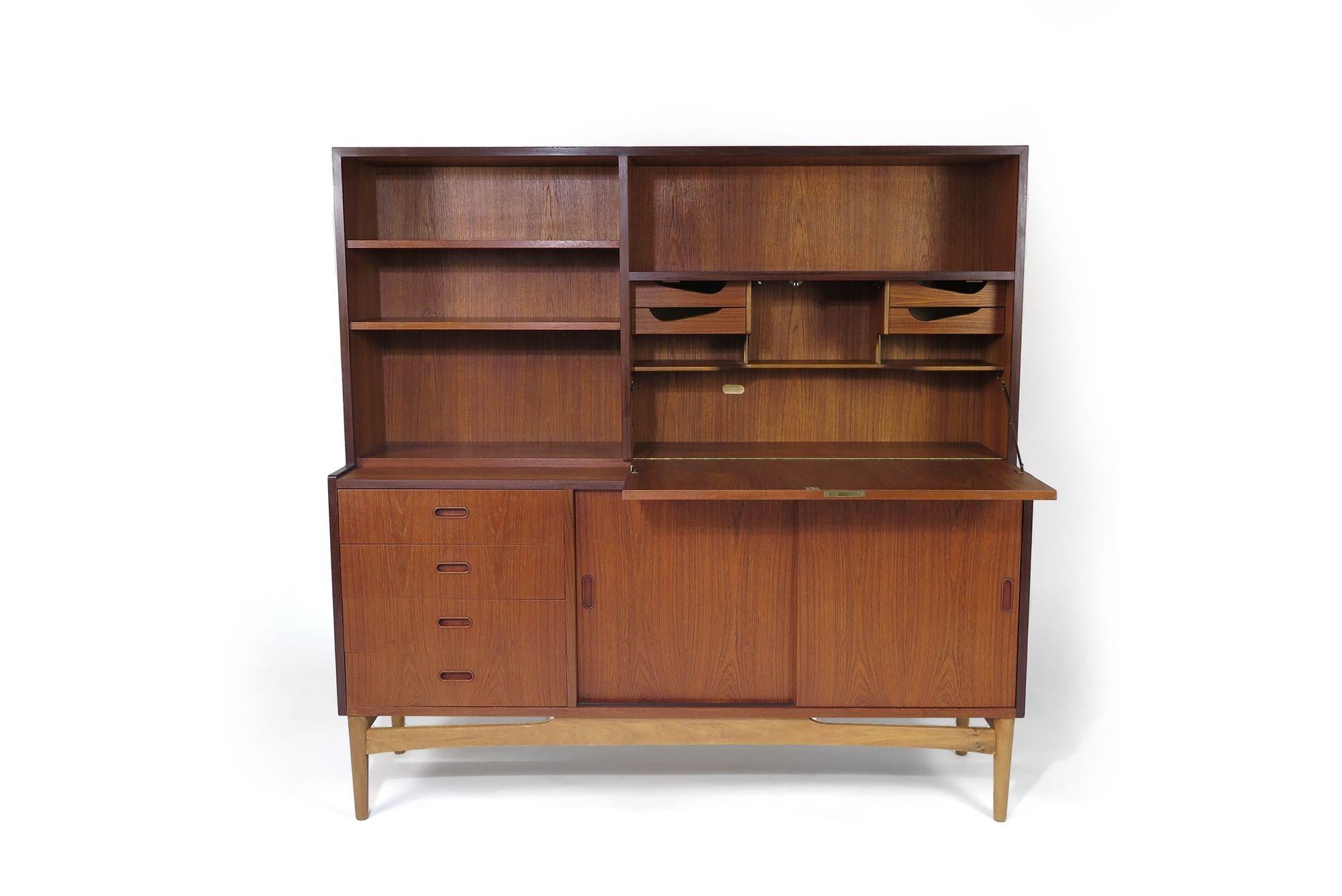 1960s Danish Teak High Sideboard Cabinet In Excellent Condition For Sale In Oakland, CA