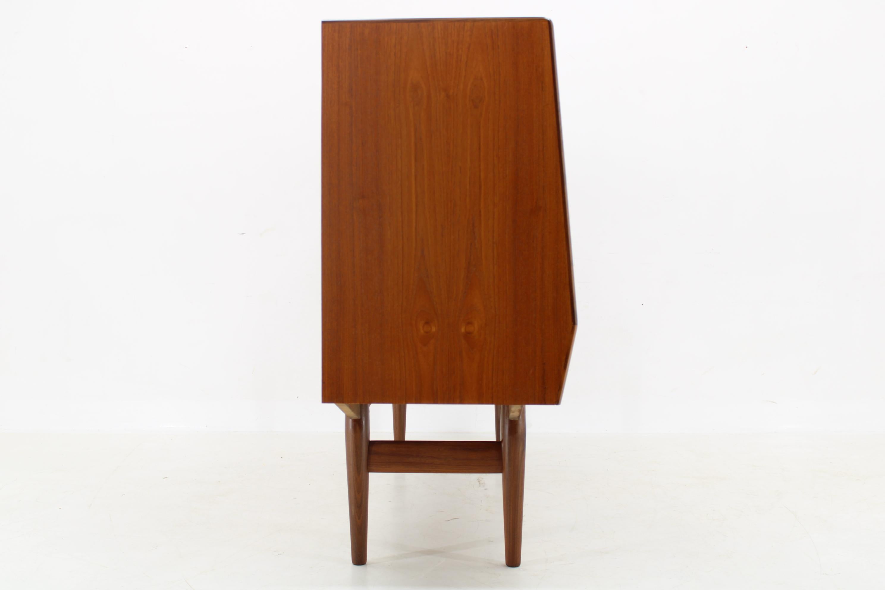 1960s Danish Teak Highboard , Restored In Good Condition For Sale In Praha, CZ