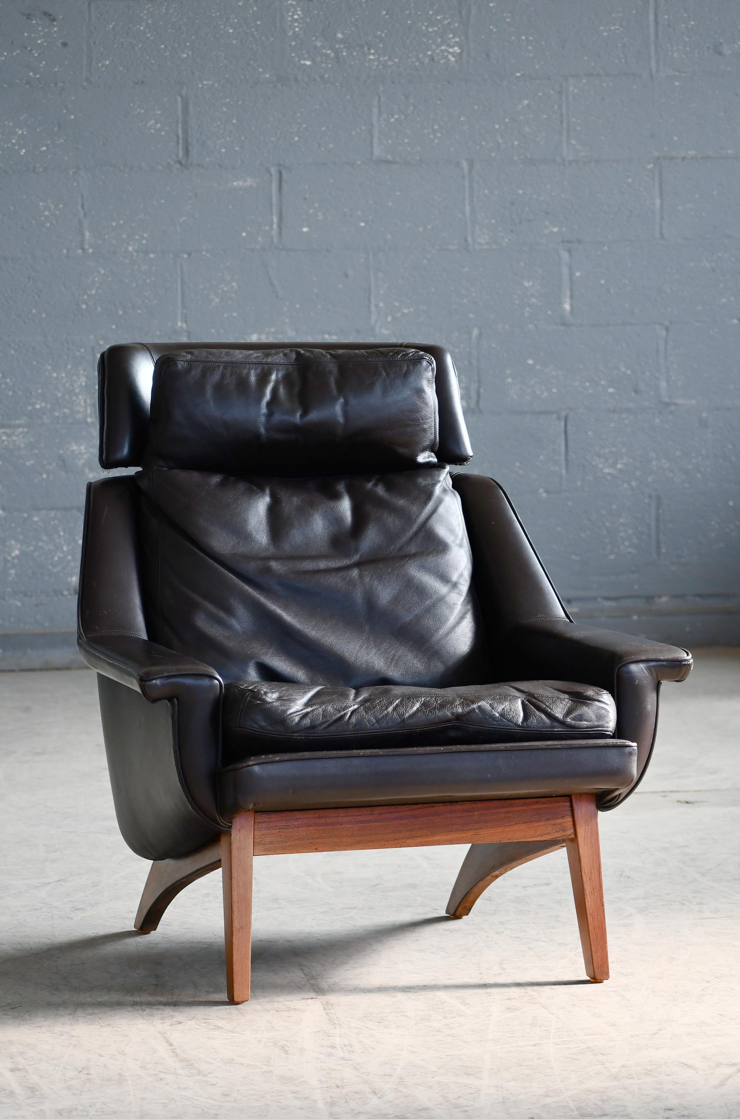 This Danish chair from the 60's is in general a rare find and even more so in this great condition. The lounge chair is from a company that was named ESA Møbelfabrik in Esbjerg Denmark and designed by an in-house designer named Langfeld. The company