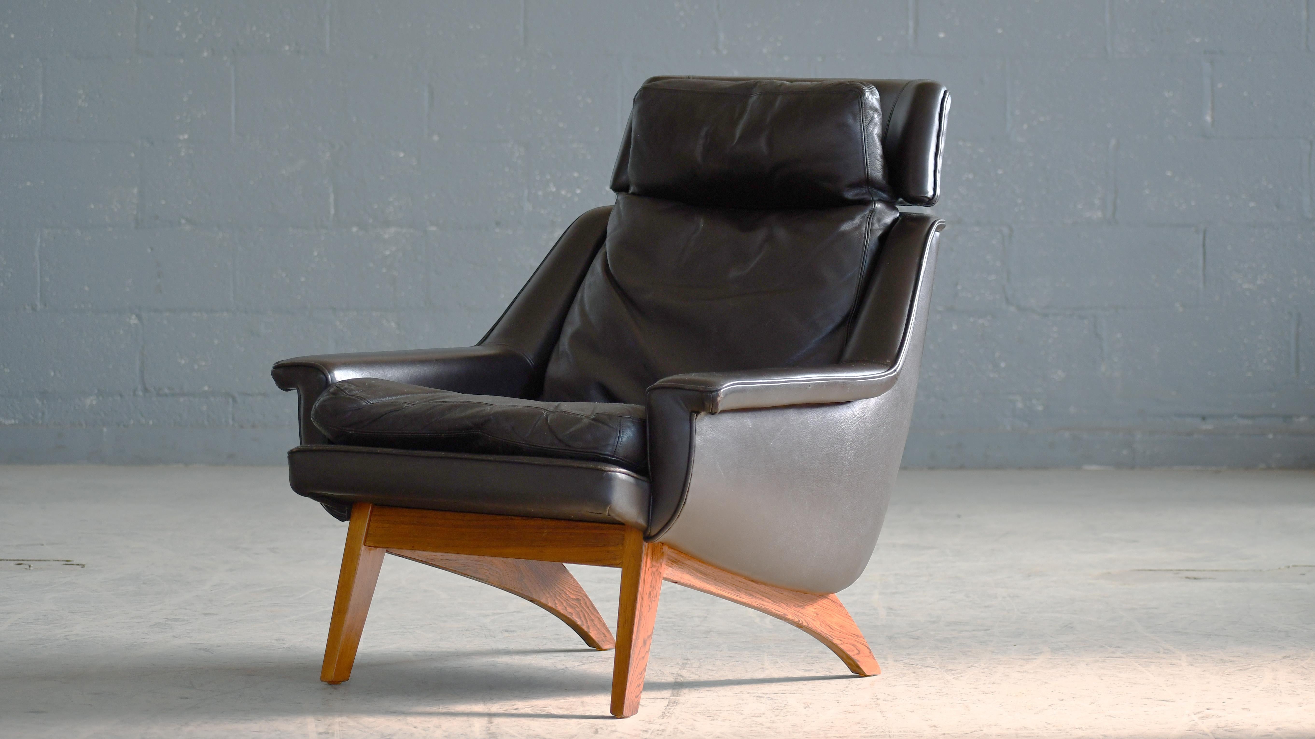 1960's Danish Teak Lounge Chair for ESA by Langfeld Design in Black Leather For Sale 3