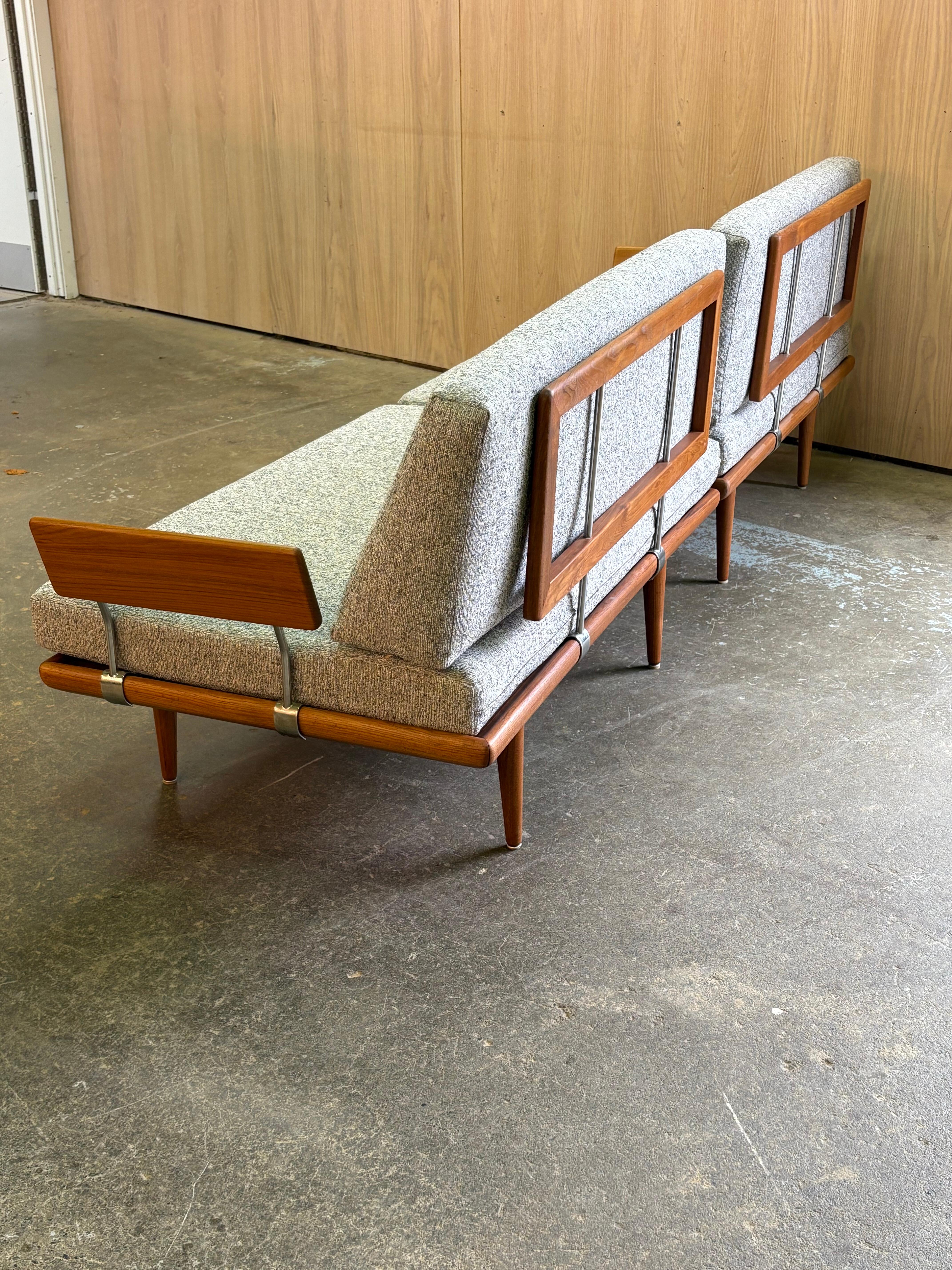 1960s Danish Teak Modular Daybed Sofa by Peter Hvidt For Sale 3