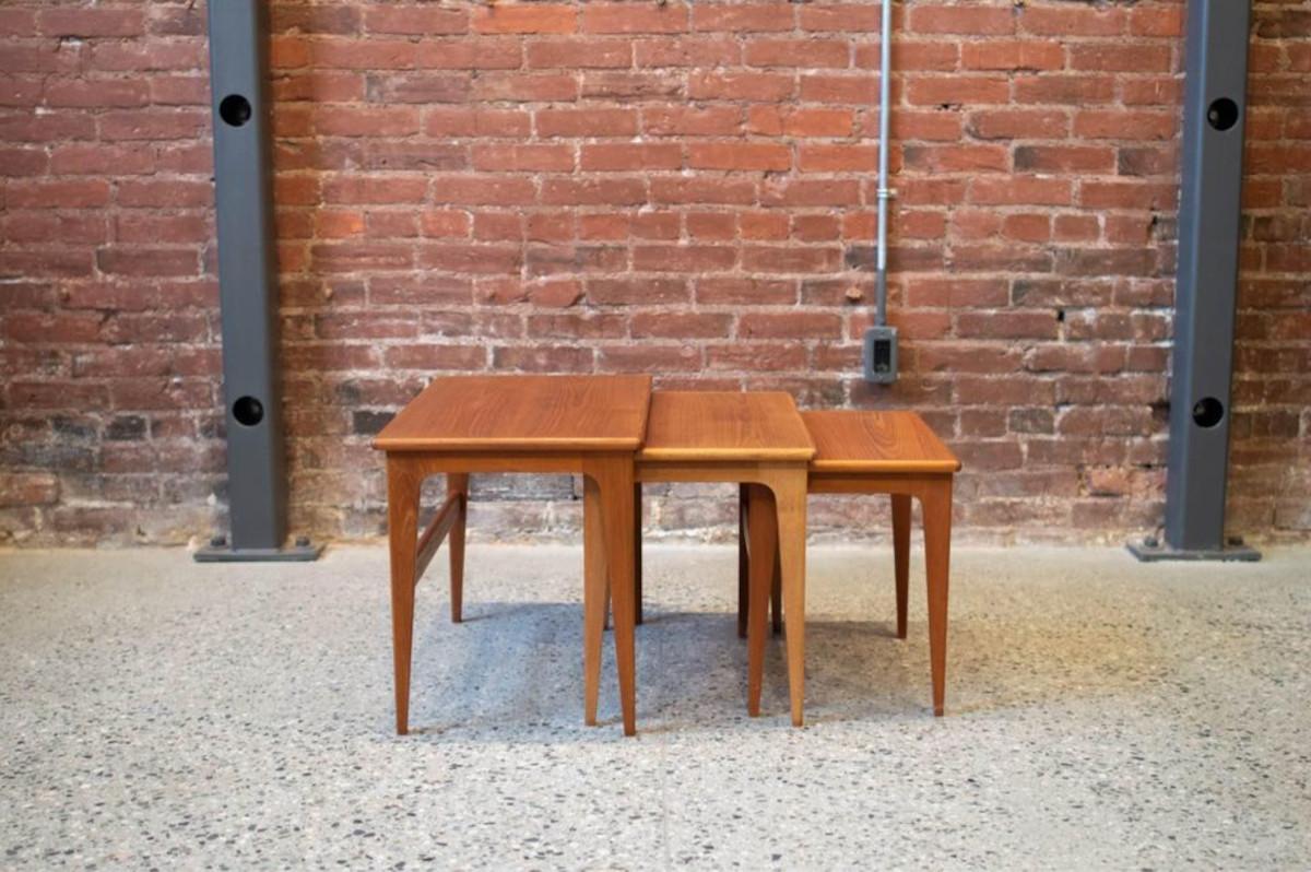 Mid-Century Modern 1960s Danish Teak Nesting Side  End Tables