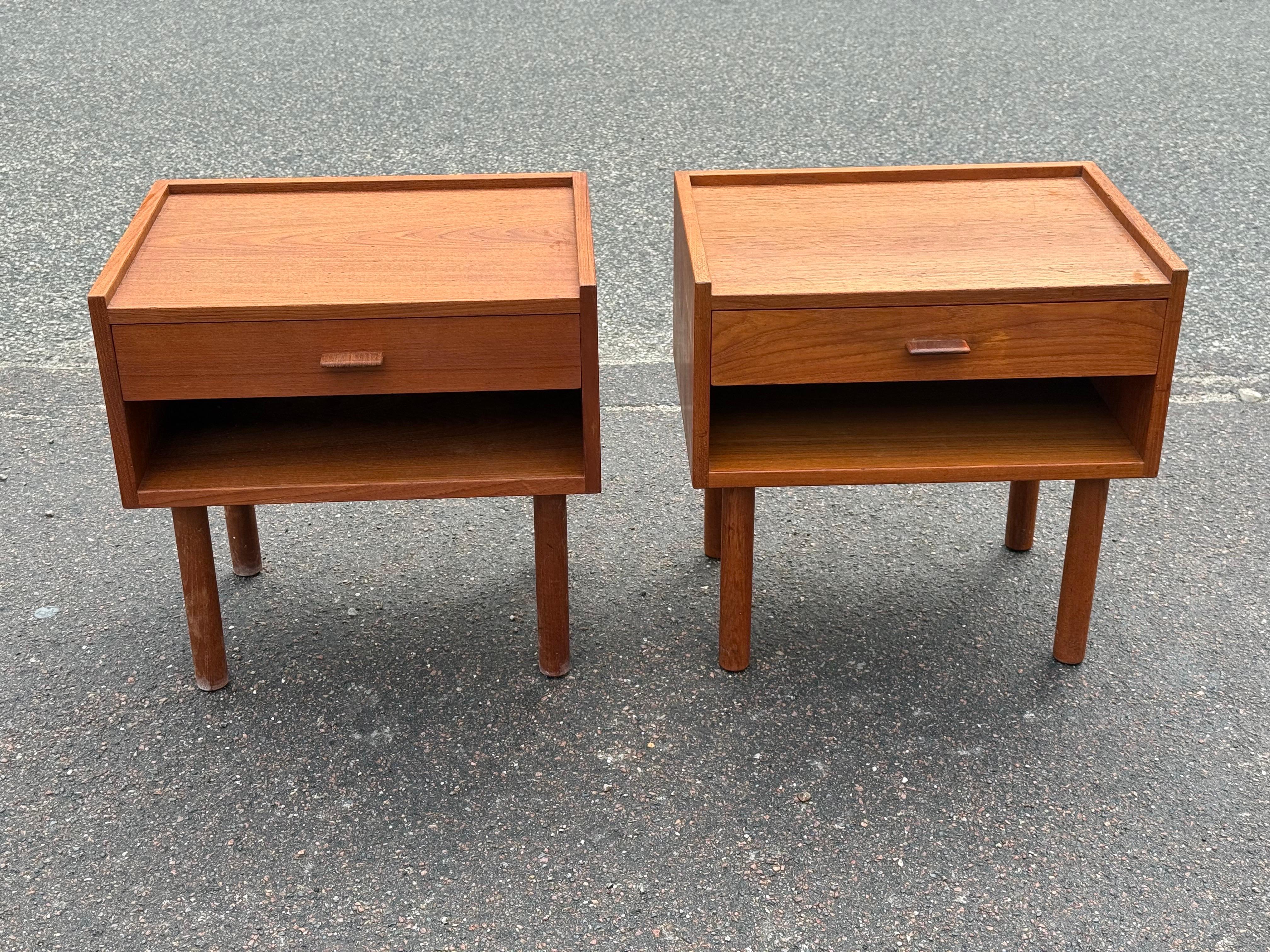 Teck Tables de nuit danoises en teck des années 1960 par Hans Wegner pour Ry Møbler en vente