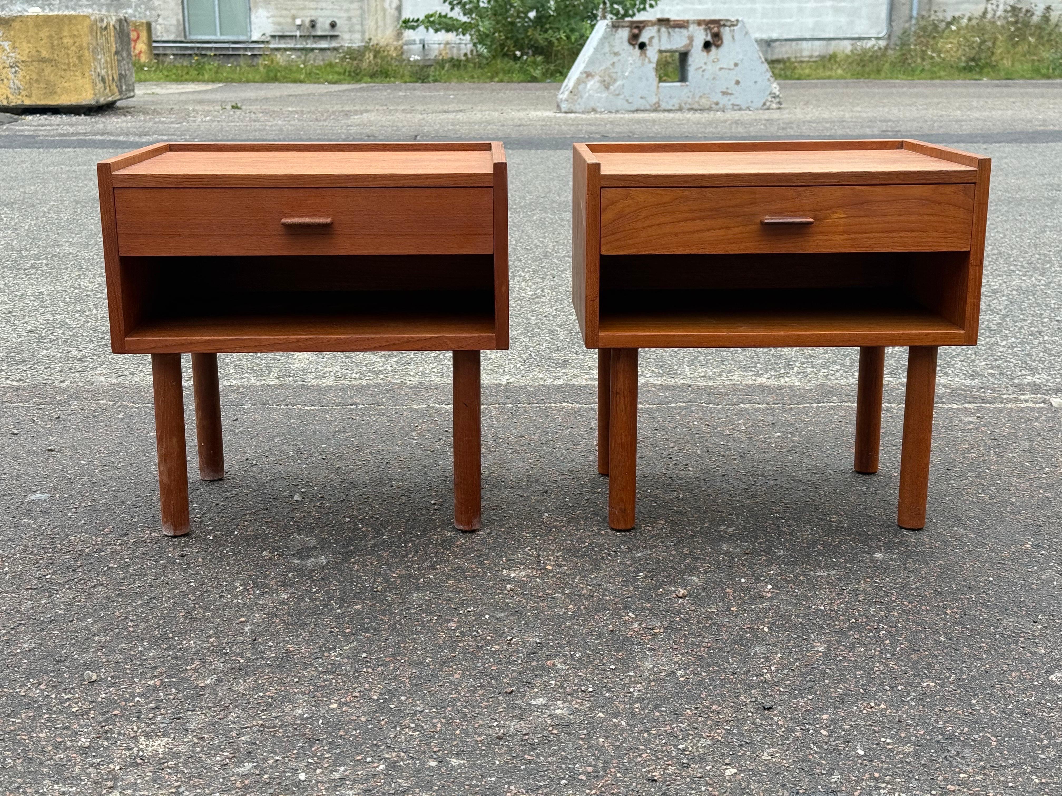 Tables de nuit danoises en teck des années 1960 par Hans Wegner pour Ry Møbler en vente 2