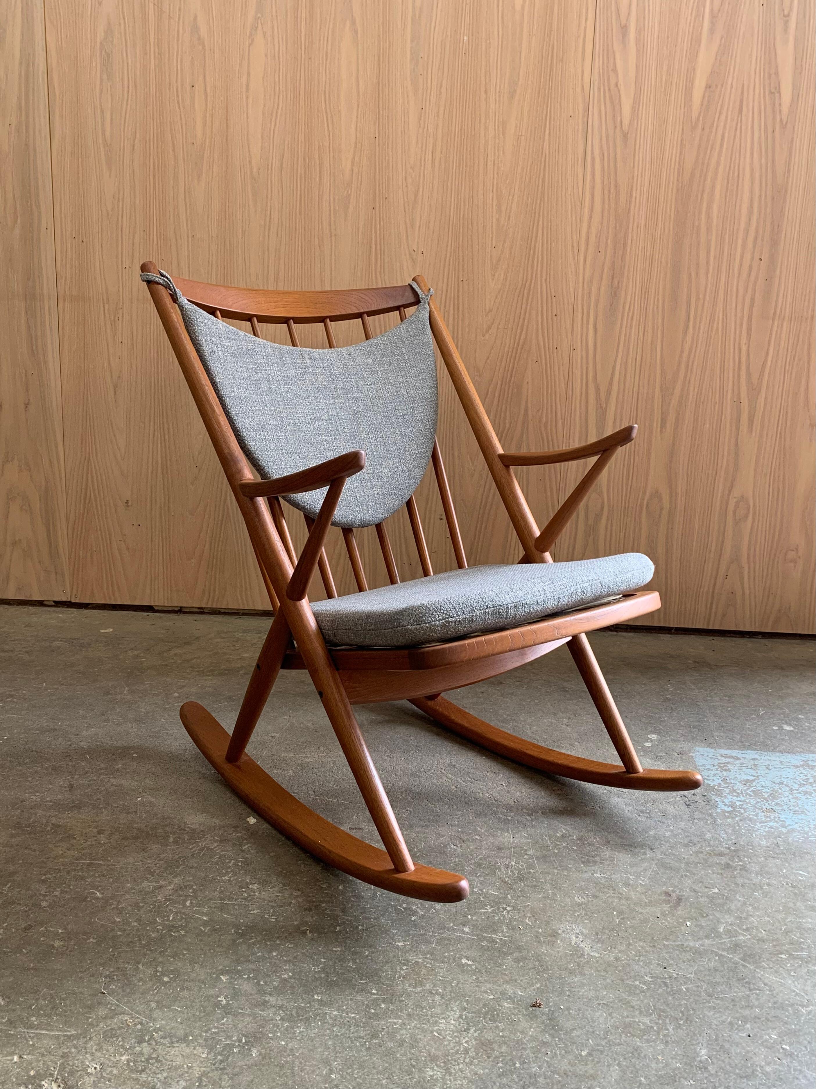 Sedia a dondolo in teak danese del 1960 di Frank Reenskaug in vendita 1