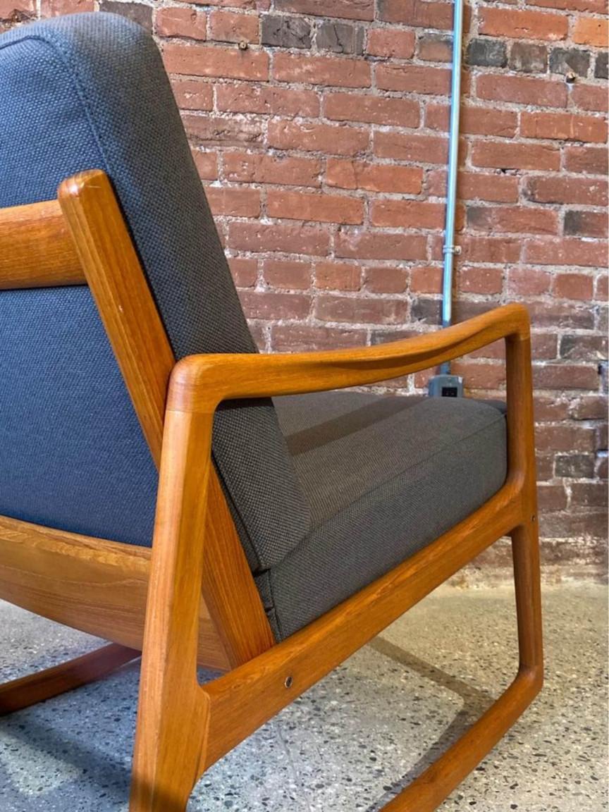 1960s Danish Teak Rocking Lounge Chair by Ole Wanscher In Excellent Condition In Victoria, BC