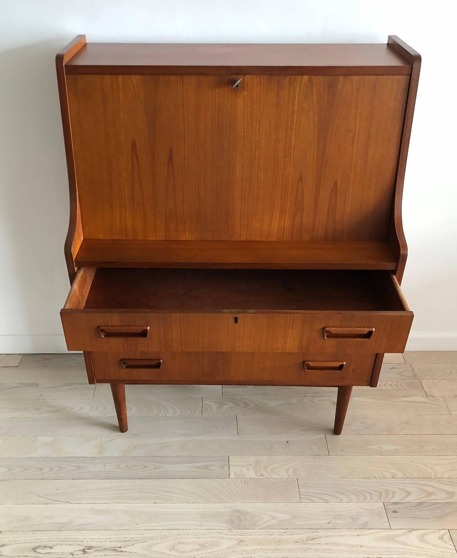 1960s Danish Teak Secretary Desk by Arne Vodder/Sibast for Maurice Villency In Excellent Condition In Brooklyn, NY