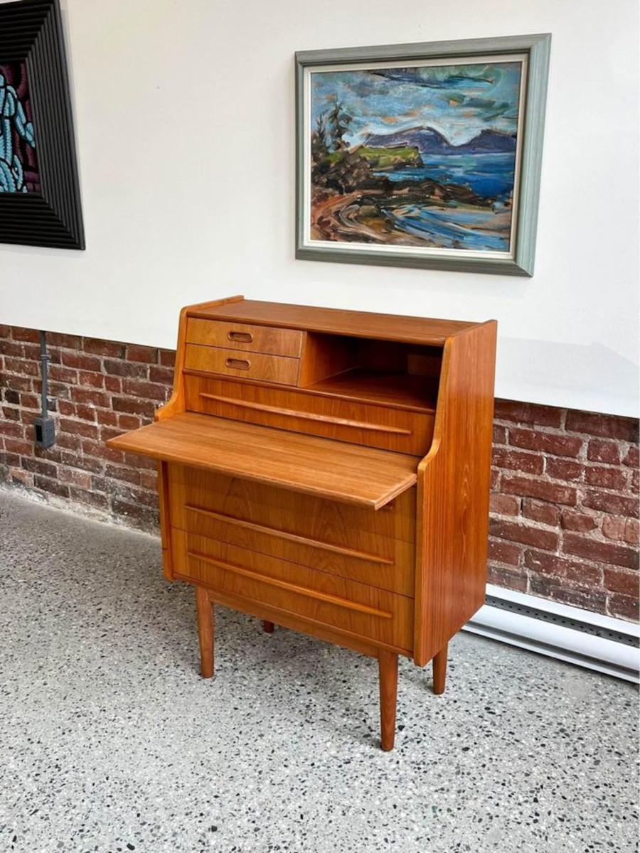 1960's Danish Teak Secretary Desk Vanity In Excellent Condition In Victoria, BC