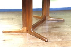 1960er Jahre, Dänischer Teakholz-Tisch von Skobvy