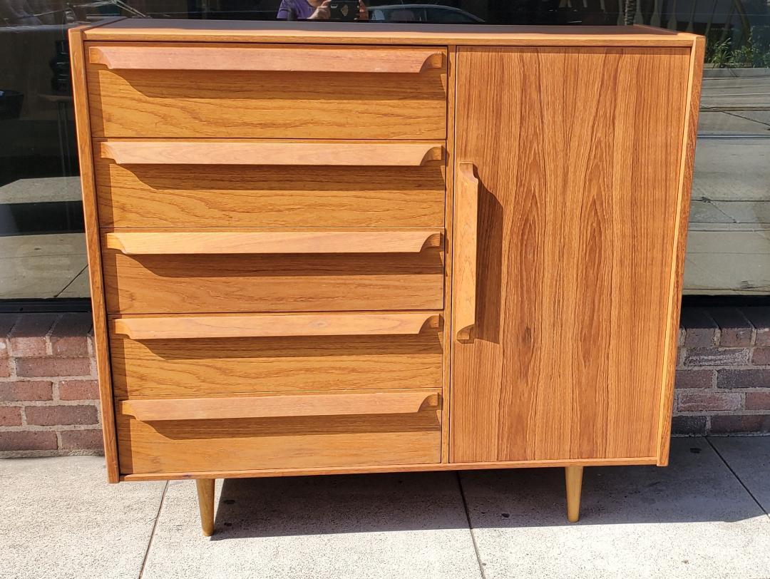 Beautiful Vintage Mid-Century Modern Teak Tall Wardrobe cabinet 1960s.

This Is A Five Drawer Wardrobe With Side Cabinet With Three Shelves.

Gorgeous Vintage Teak Wardrobe Cabinet With Ample Storage.

This Beautiful Teak Cabinet Has That