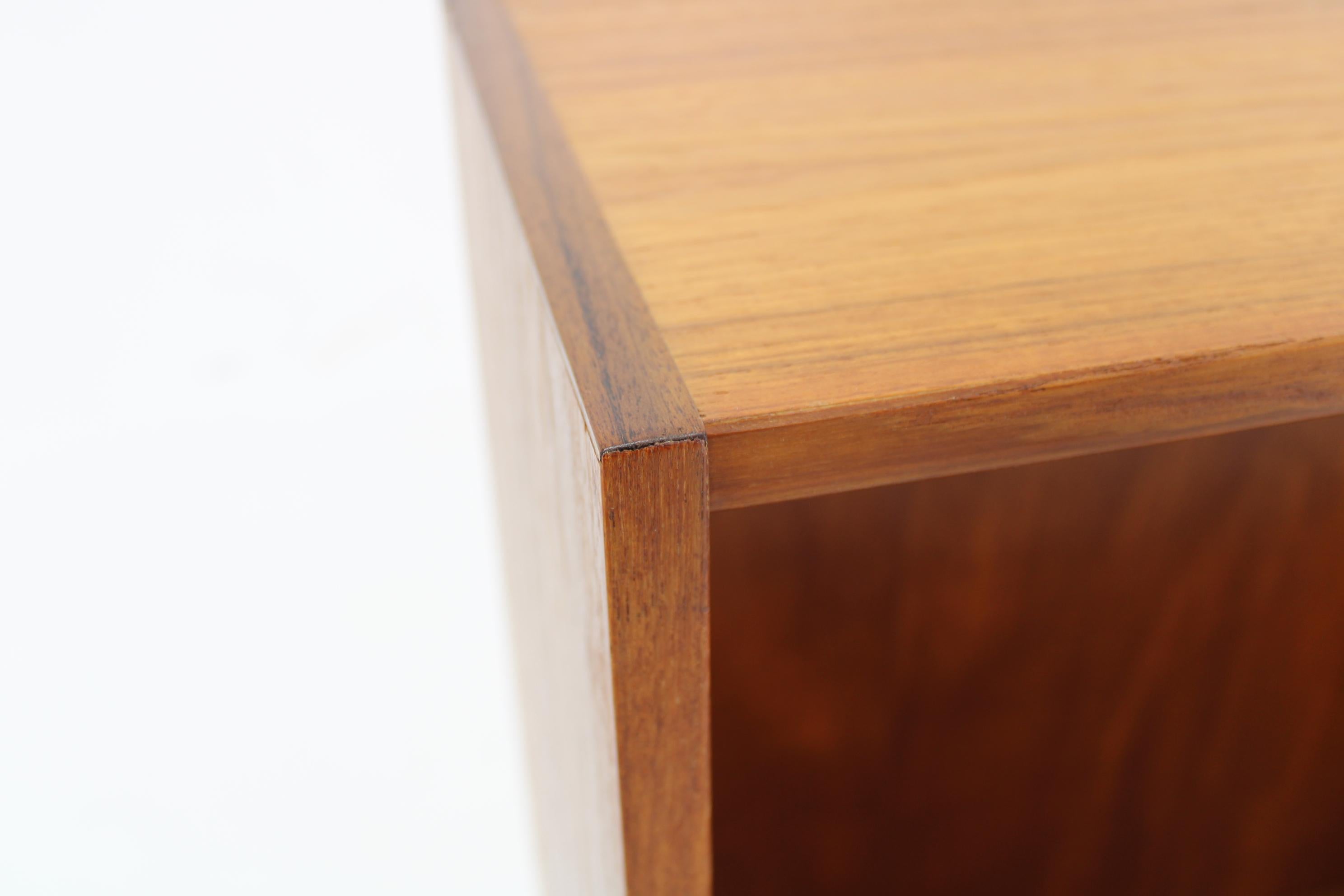 Armadio danese in teak riciclato del 1960 in vendita 4