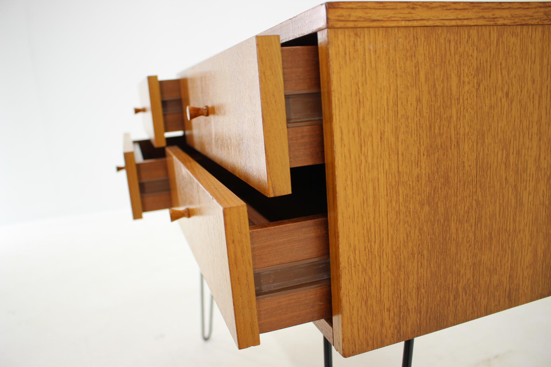 Metà XX secolo Cassettiera danese del 1960 in teak riciclato in vendita