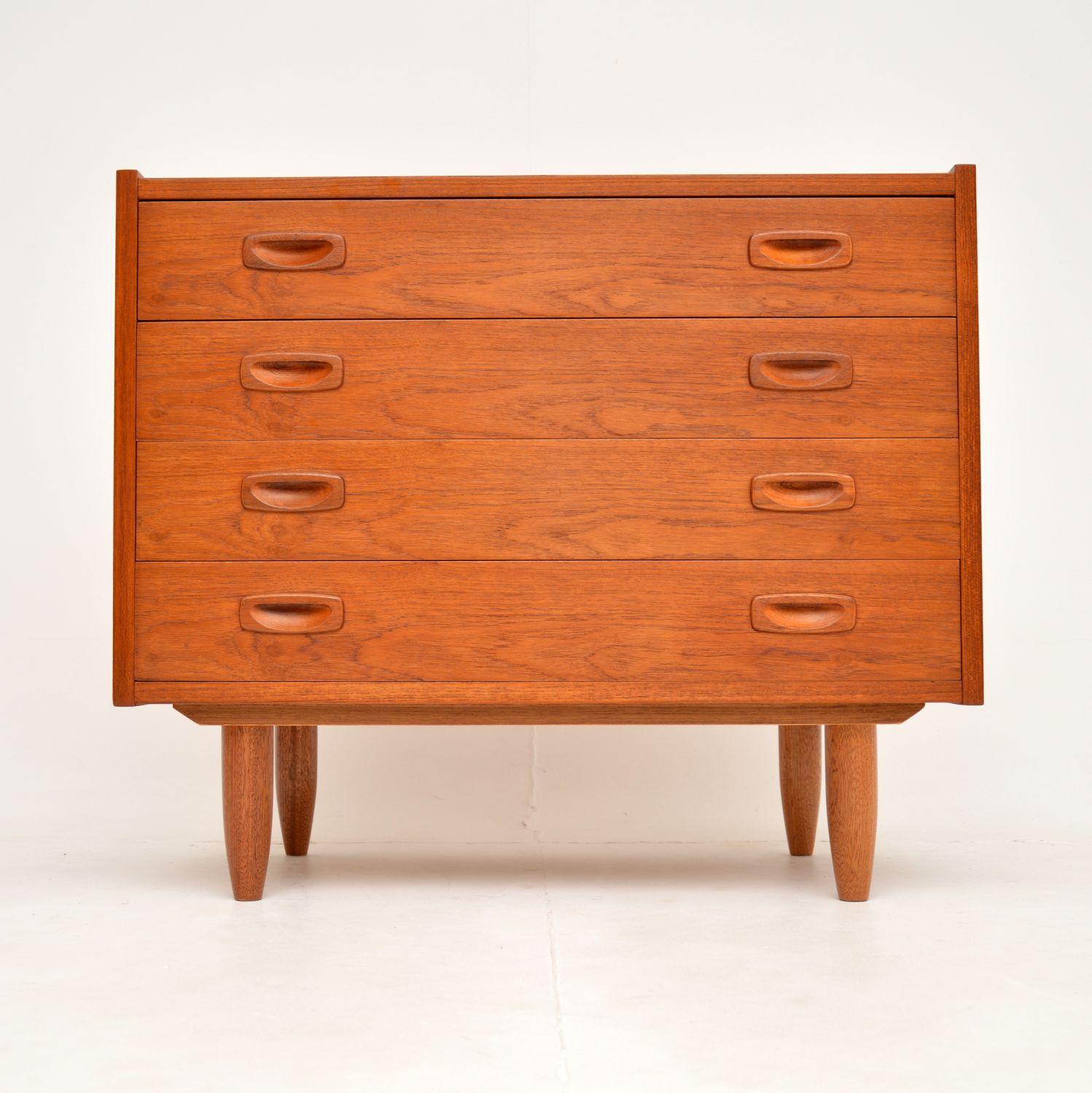 1960's Danish Teak Vintage Chest of Drawers In Good Condition In London, GB
