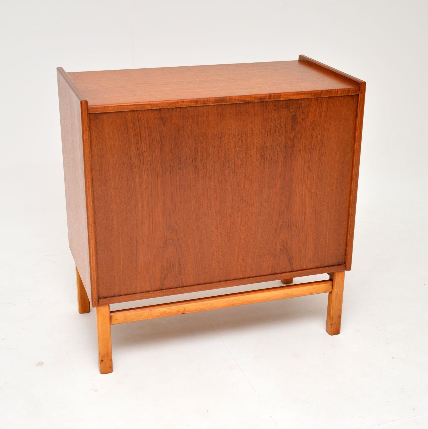 1960's Danish Teak Vintage Chest of Drawers For Sale 1
