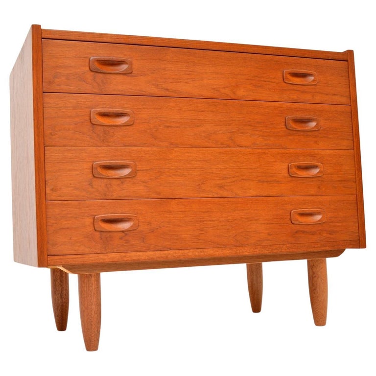 Dänische Vintage-Kommode aus Teakholz aus den 1960er Jahren im Angebot ...