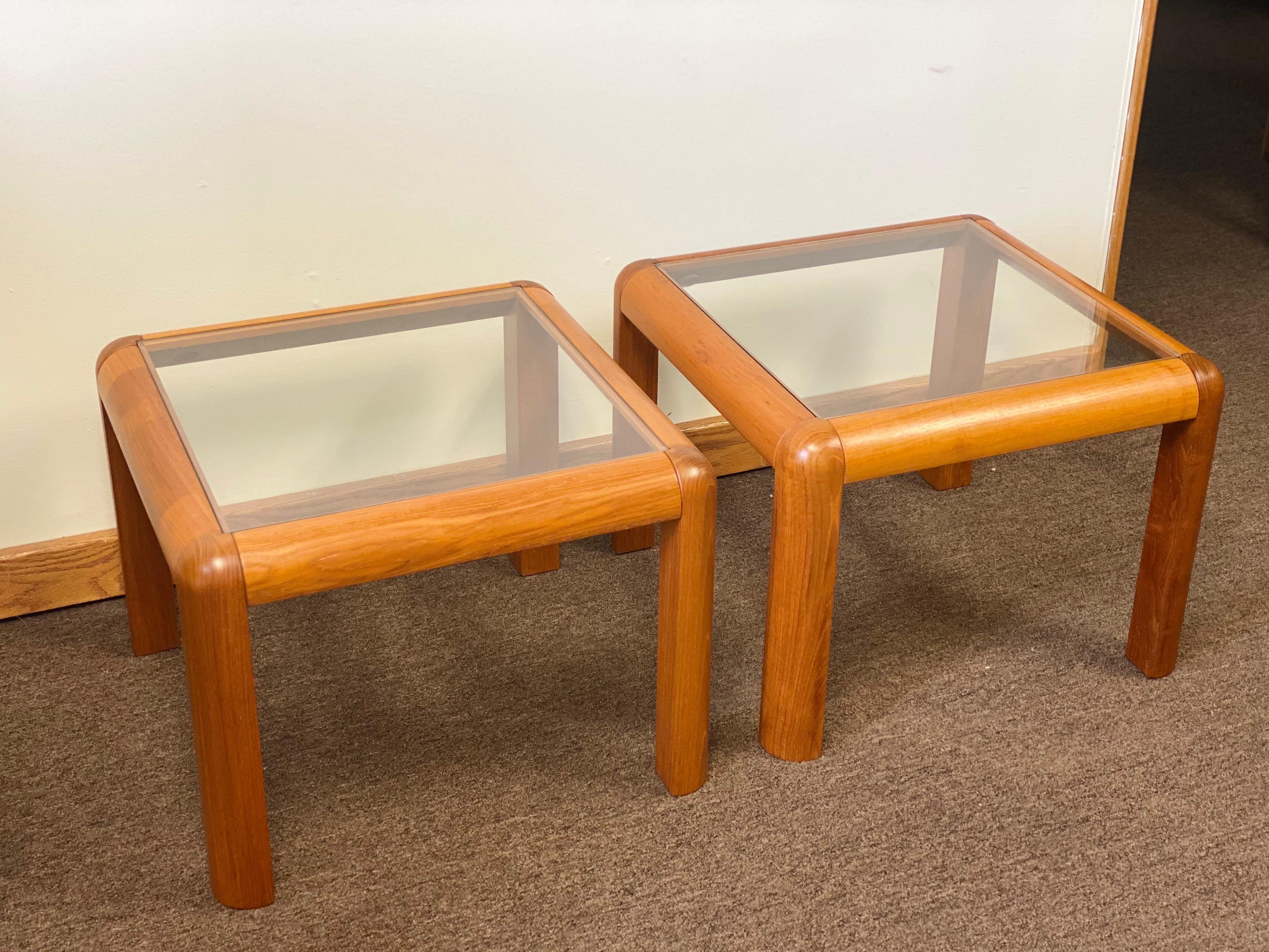 Mid-Century Modern 1960s Danish Trioh-Mobler Teak and Glass Square Side Tables, a Pair For Sale