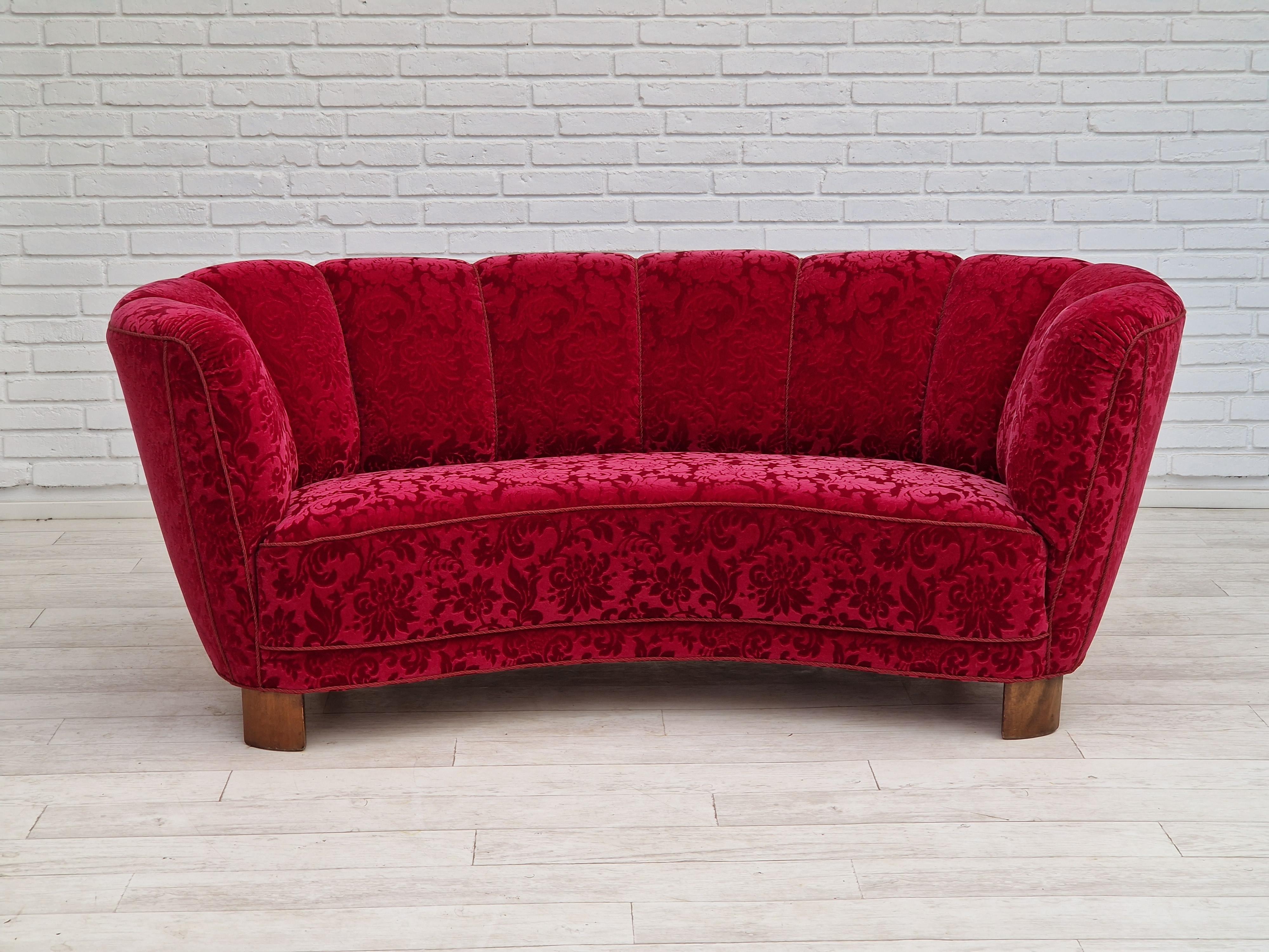 Années 1960, Design/One. Canapé 