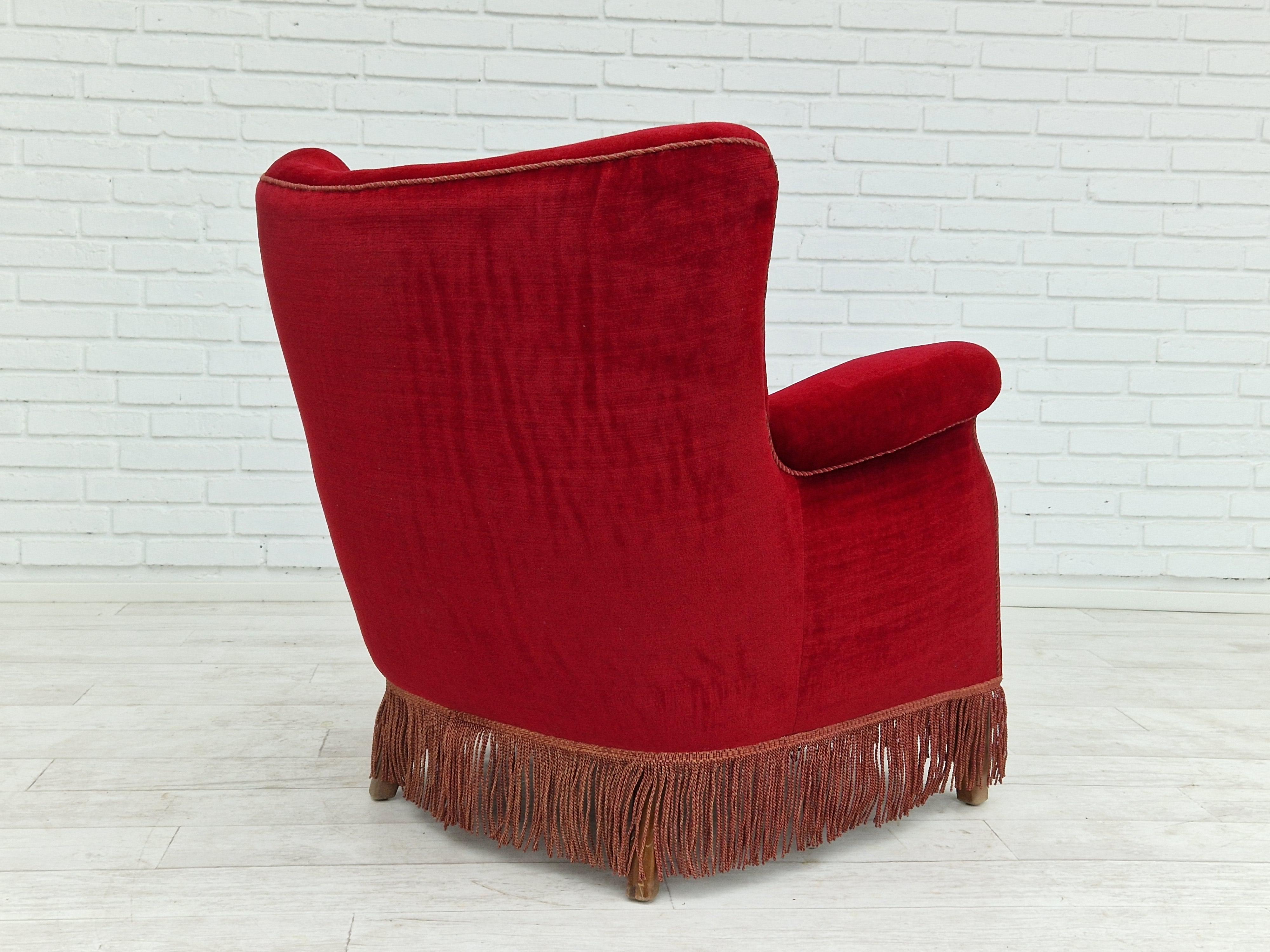 Dänischer Vintage-Sessel aus Kirschrotem Samt, 1960er Jahre im Angebot 4