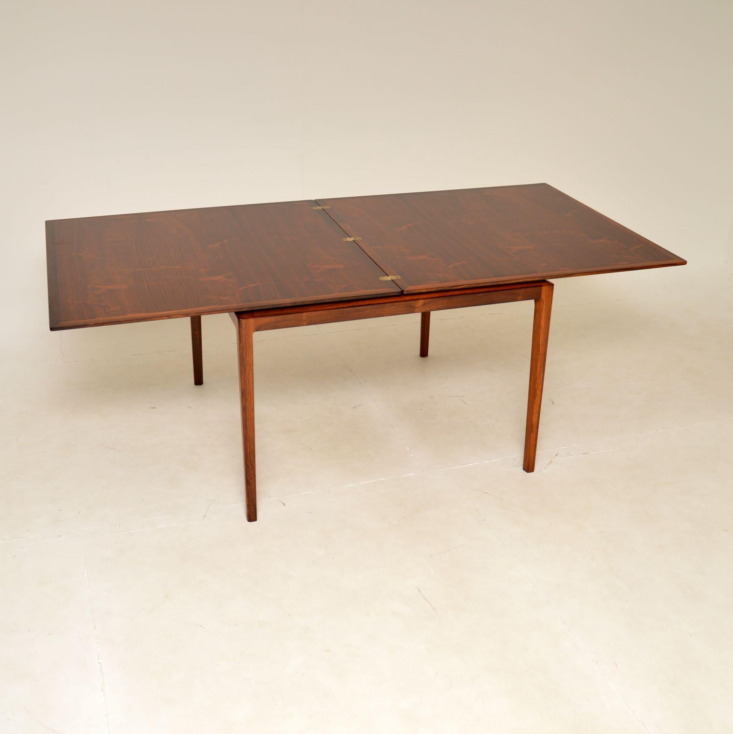 1960s Danish Vintage Dining Table by Ib Kofod Larsen In Good Condition For Sale In London, GB