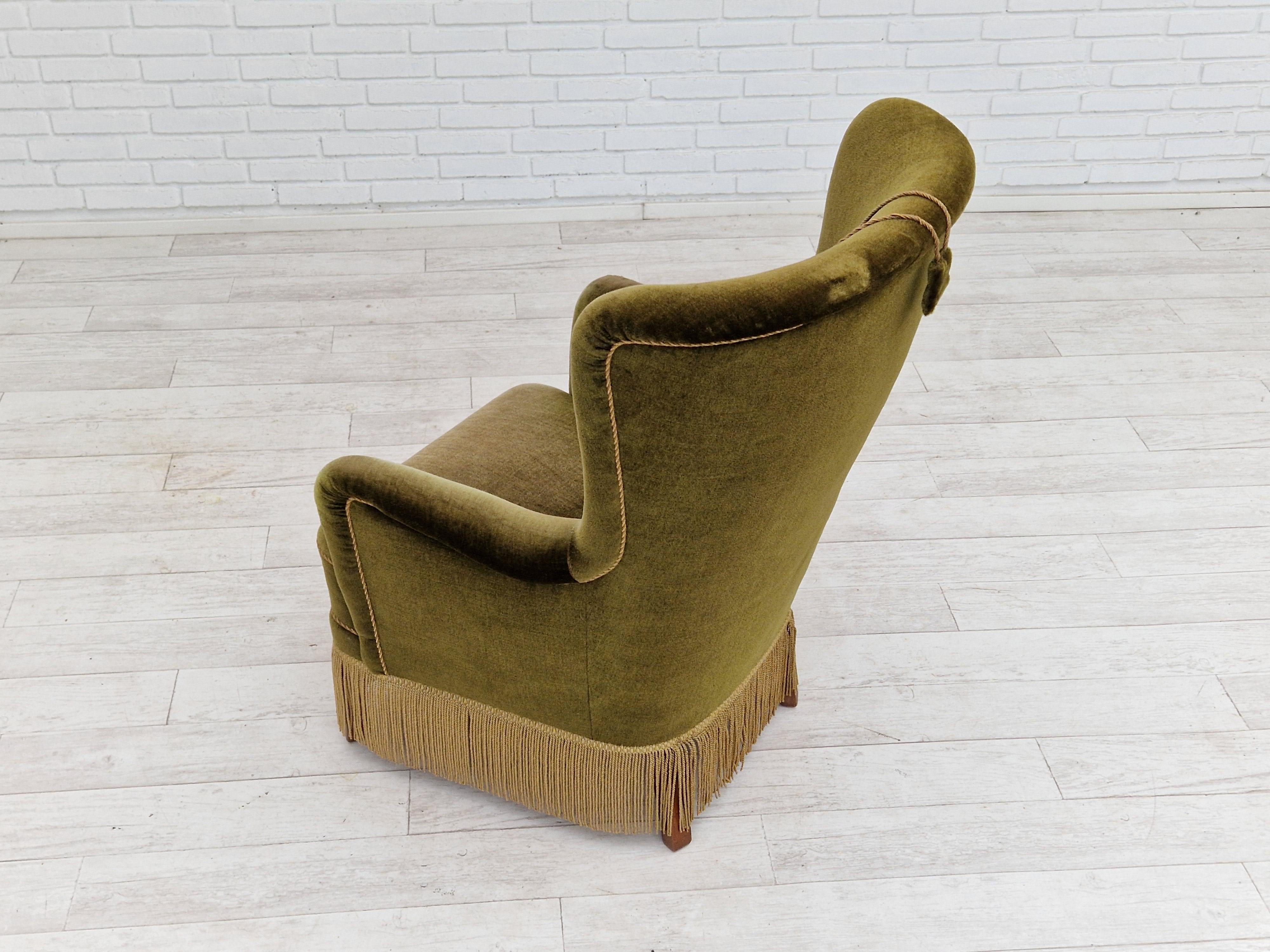 1960s, Danish vintage highback armchair in green velvet, original condition. For Sale 11