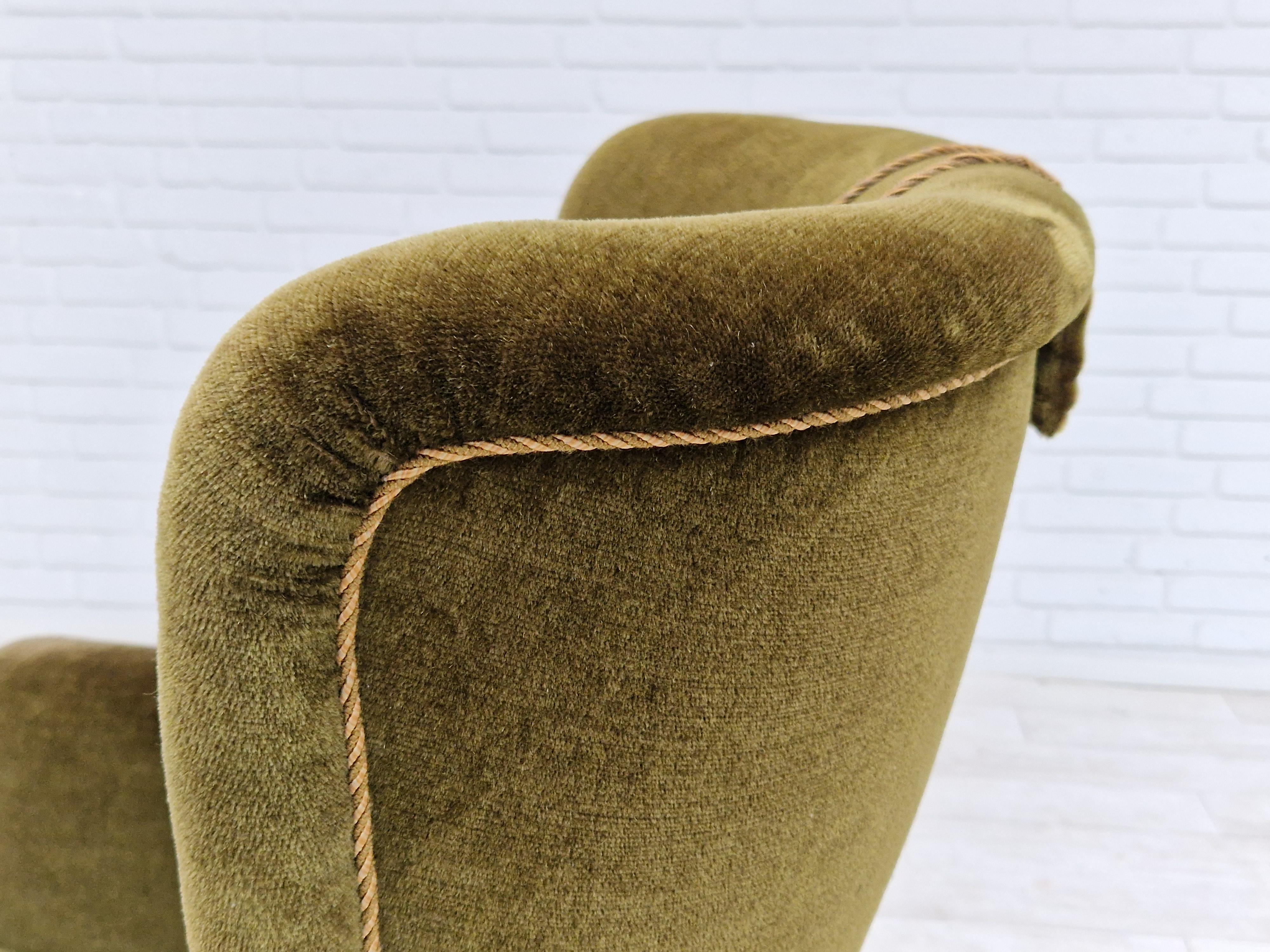 1960s, Danish vintage highback armchair in green velvet, original condition. For Sale 12