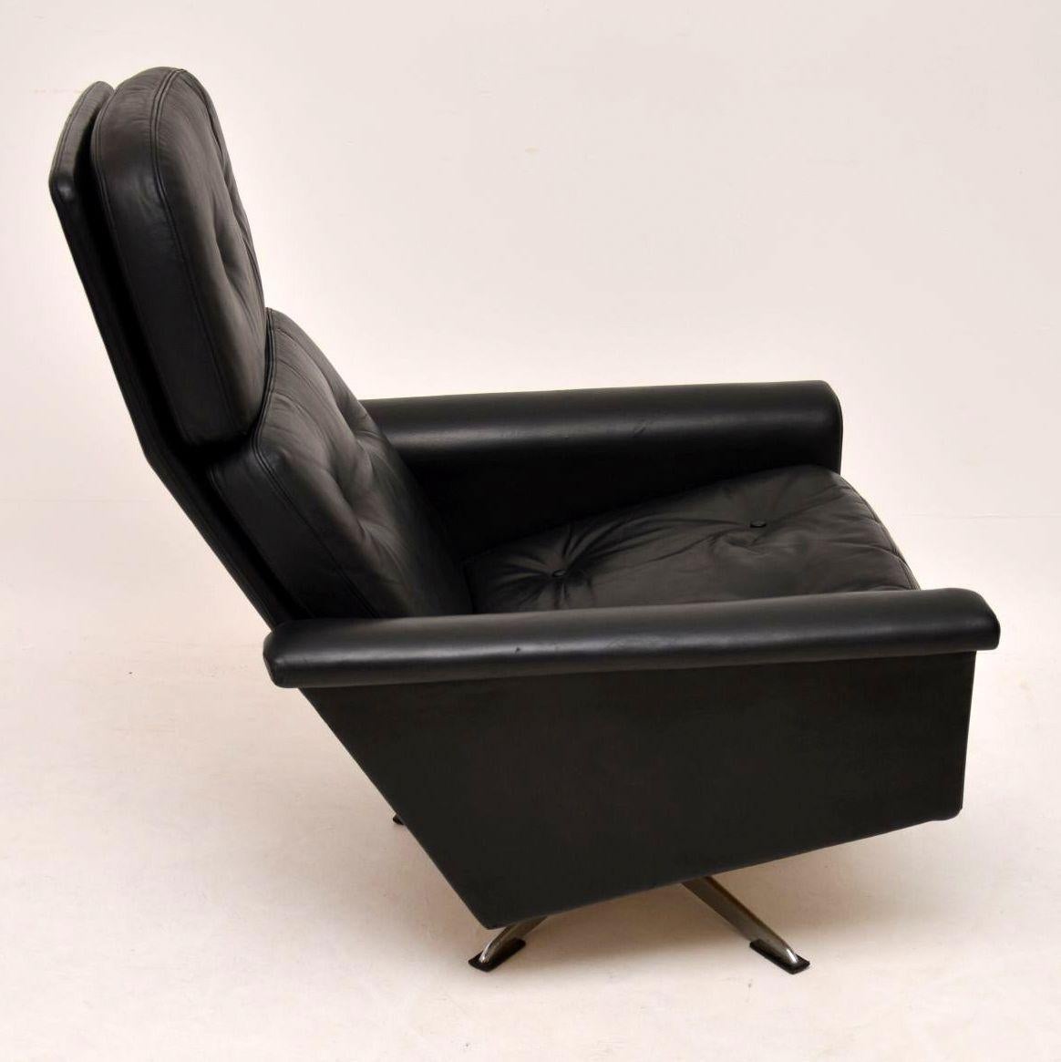 Mid-Century Modern 1960s Danish Vintage Leather Swivel Armchair by Johannes Andersen