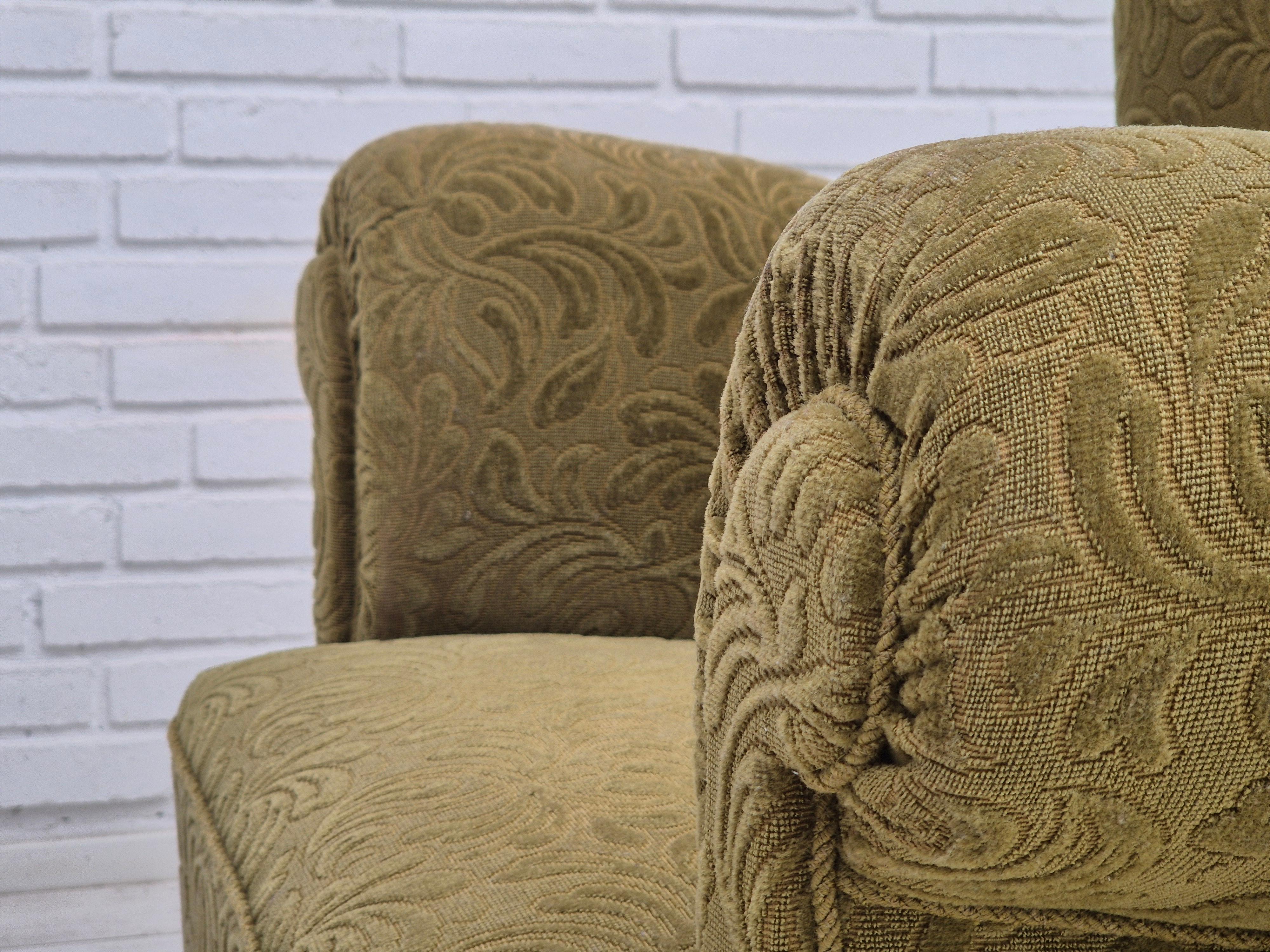 1960s, Danish vintage relax armchair, furniture cotton/wool, beech wood. For Sale 6
