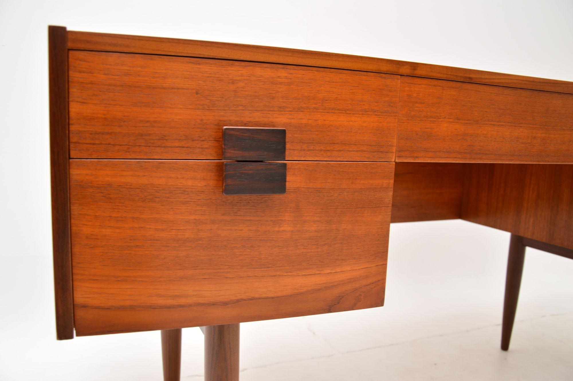 Bureau danois vintage en teck de Kofod Larsen, années 1960 2