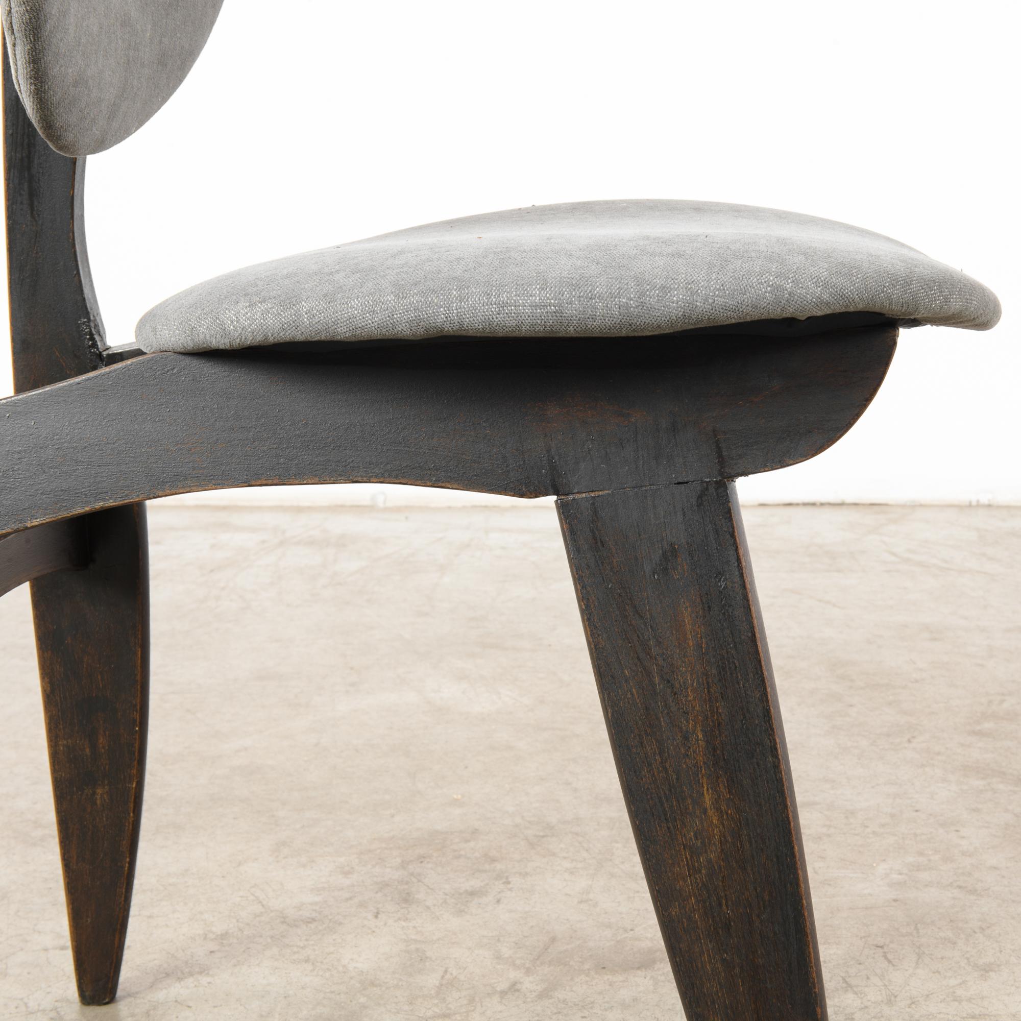 1960er Jahre Dänischer Holzstuhl mit gepolstertem Sitz und Rückenlehne im Angebot 8