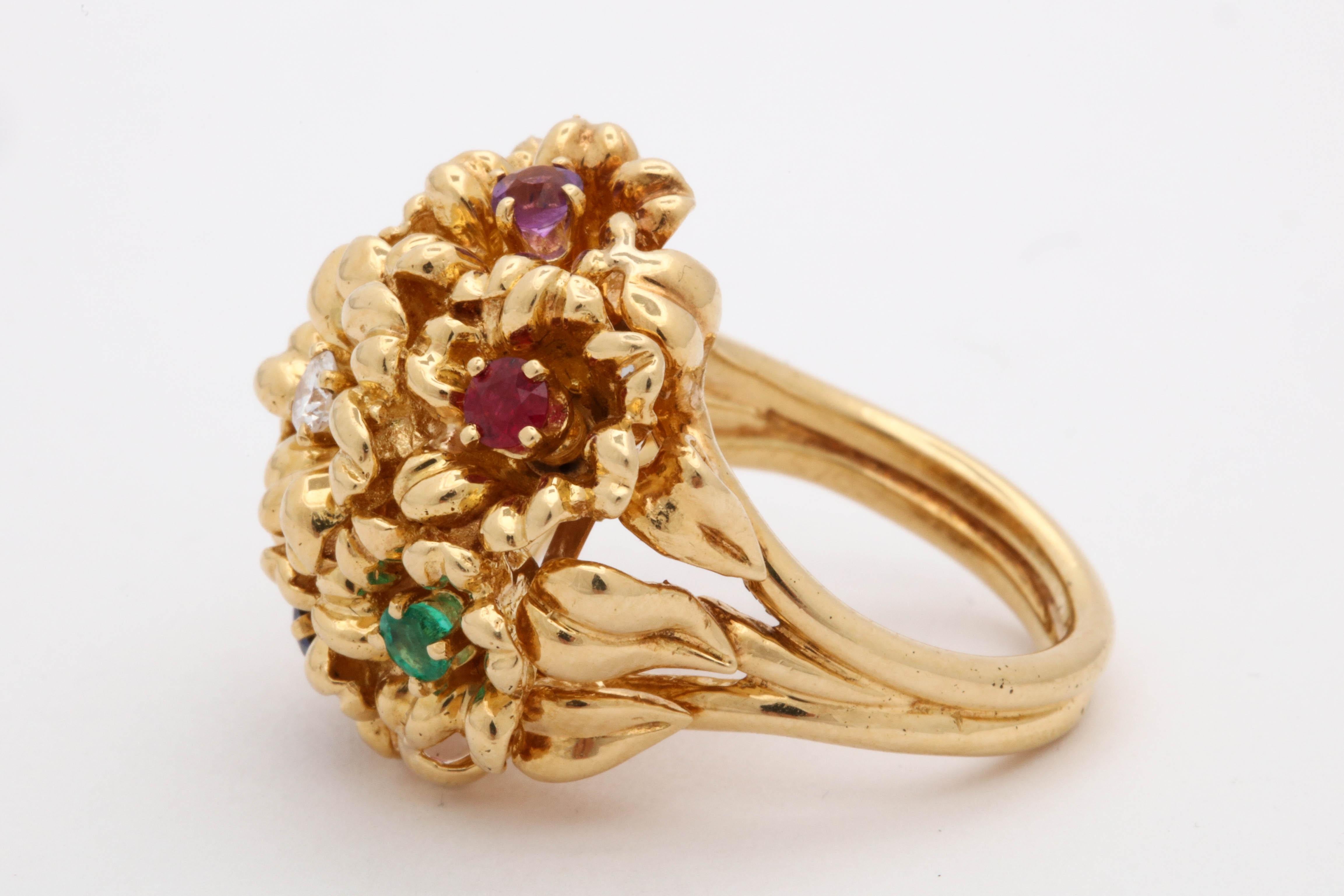 gold ring floral design