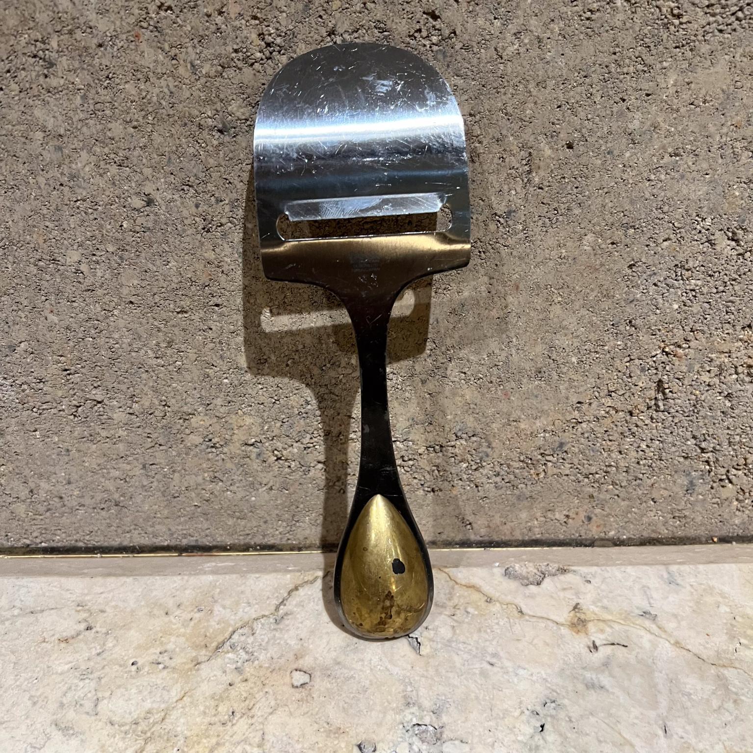 1960s Dansk Brass Stainless Cheese Slicer Japan In Good Condition For Sale In Chula Vista, CA
