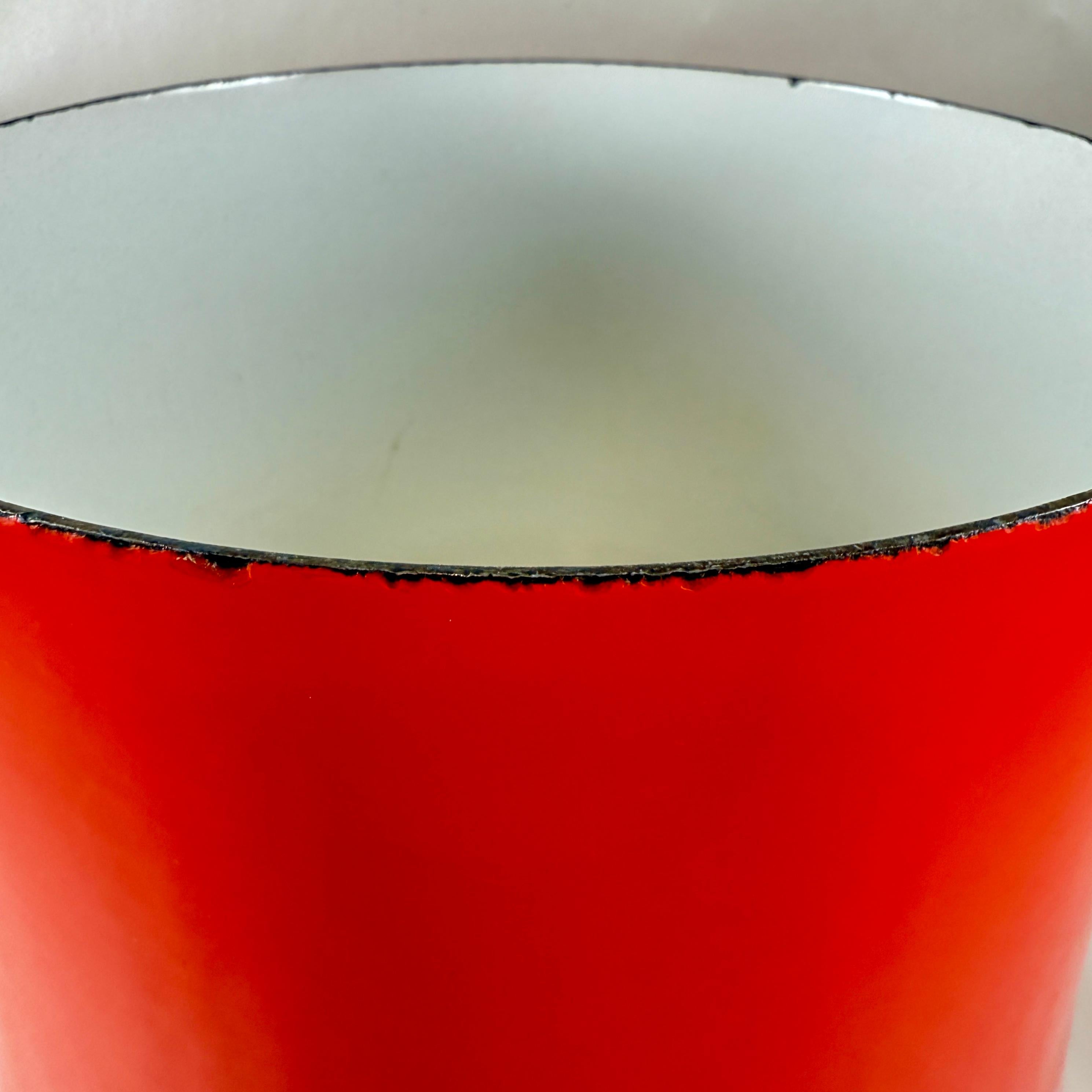 1960s Dansk Kobenstyle Red 8 Qt Enamel on Steel Stock Pot For Sale 3
