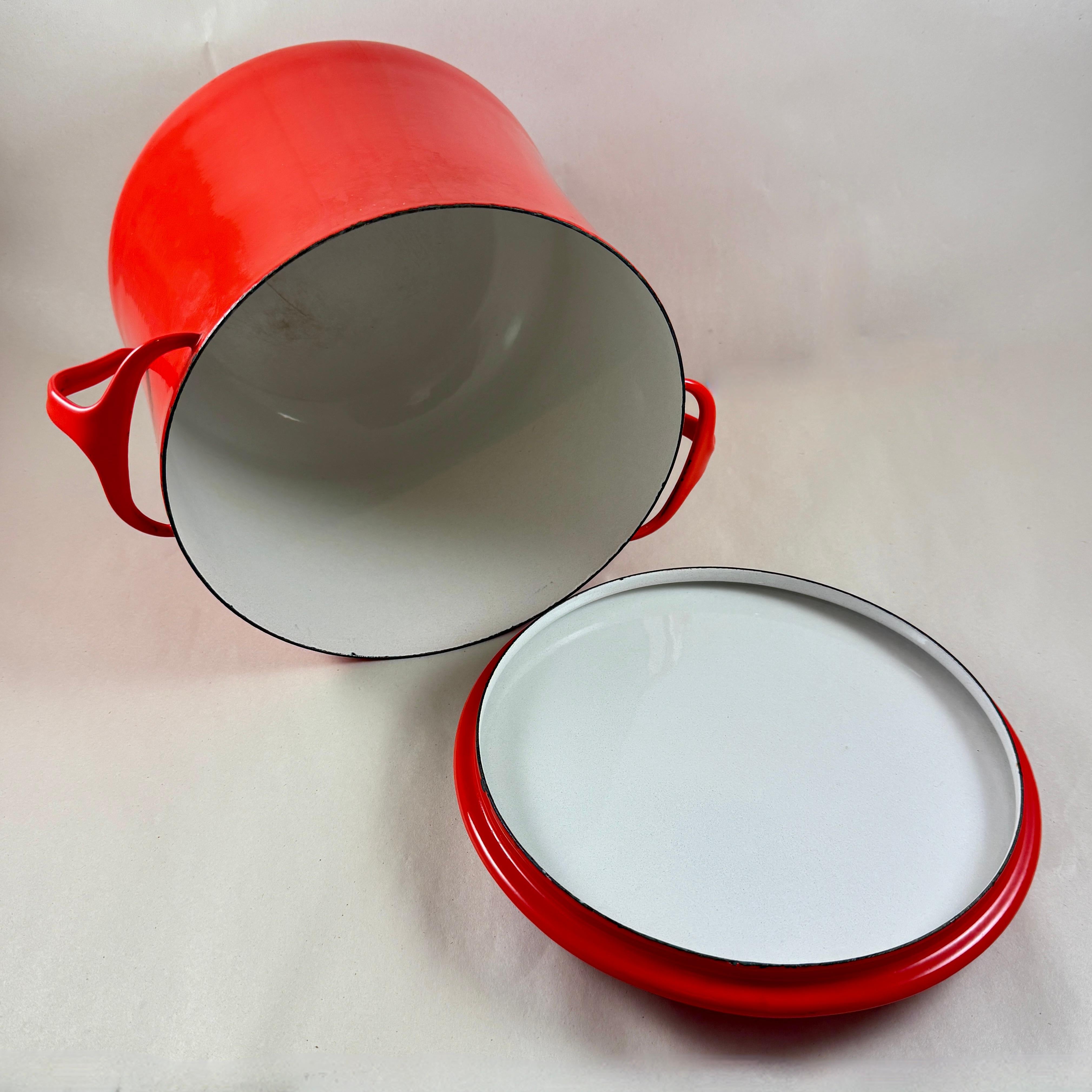 1960s Dansk Kobenstyle Red 8 Qt Enamel on Steel Stock Pot For Sale 1