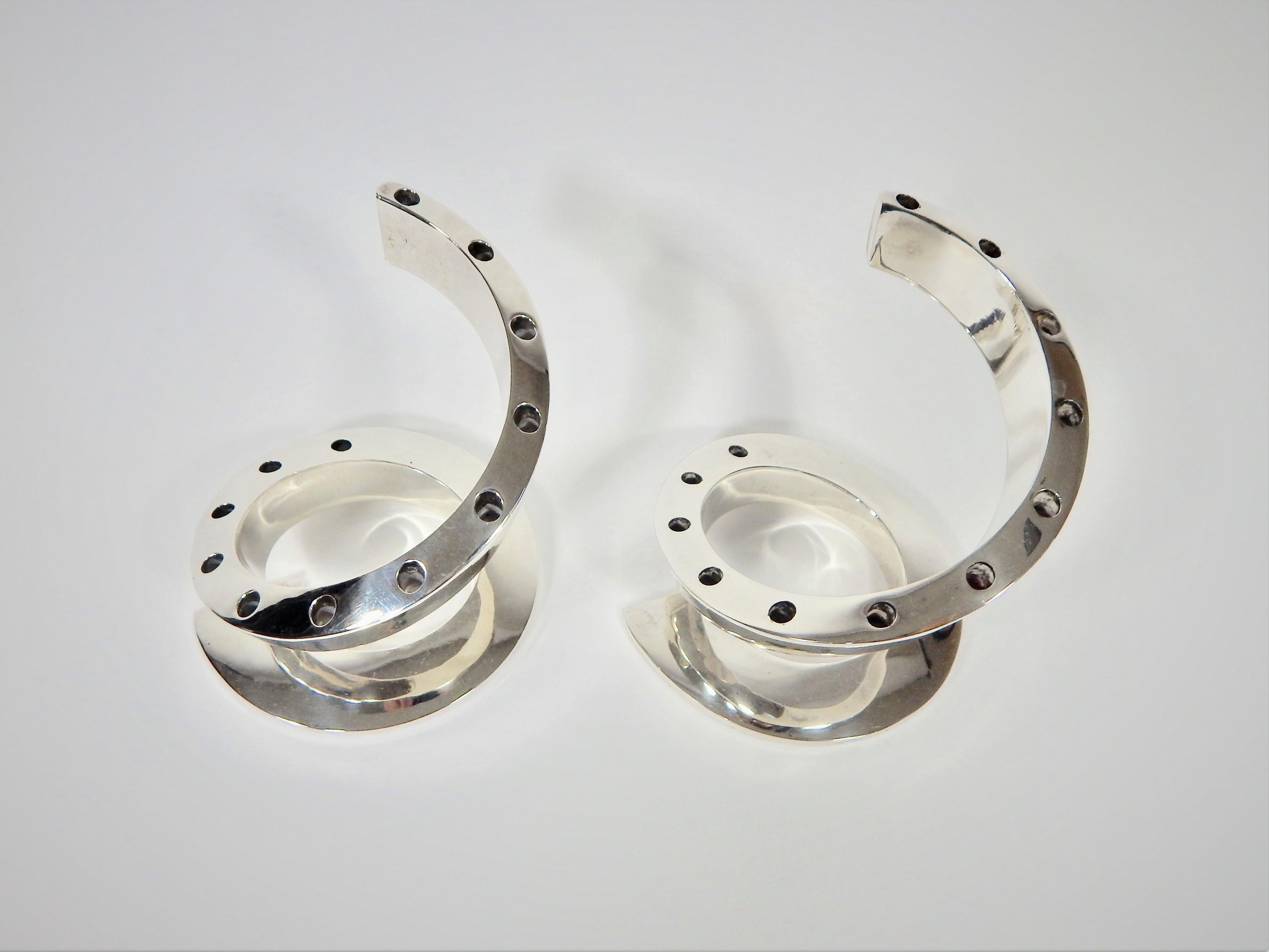 Mid-Century moderno Portacandele a spirale Dansk Midcentury del 1960 placcato in argento in vendita