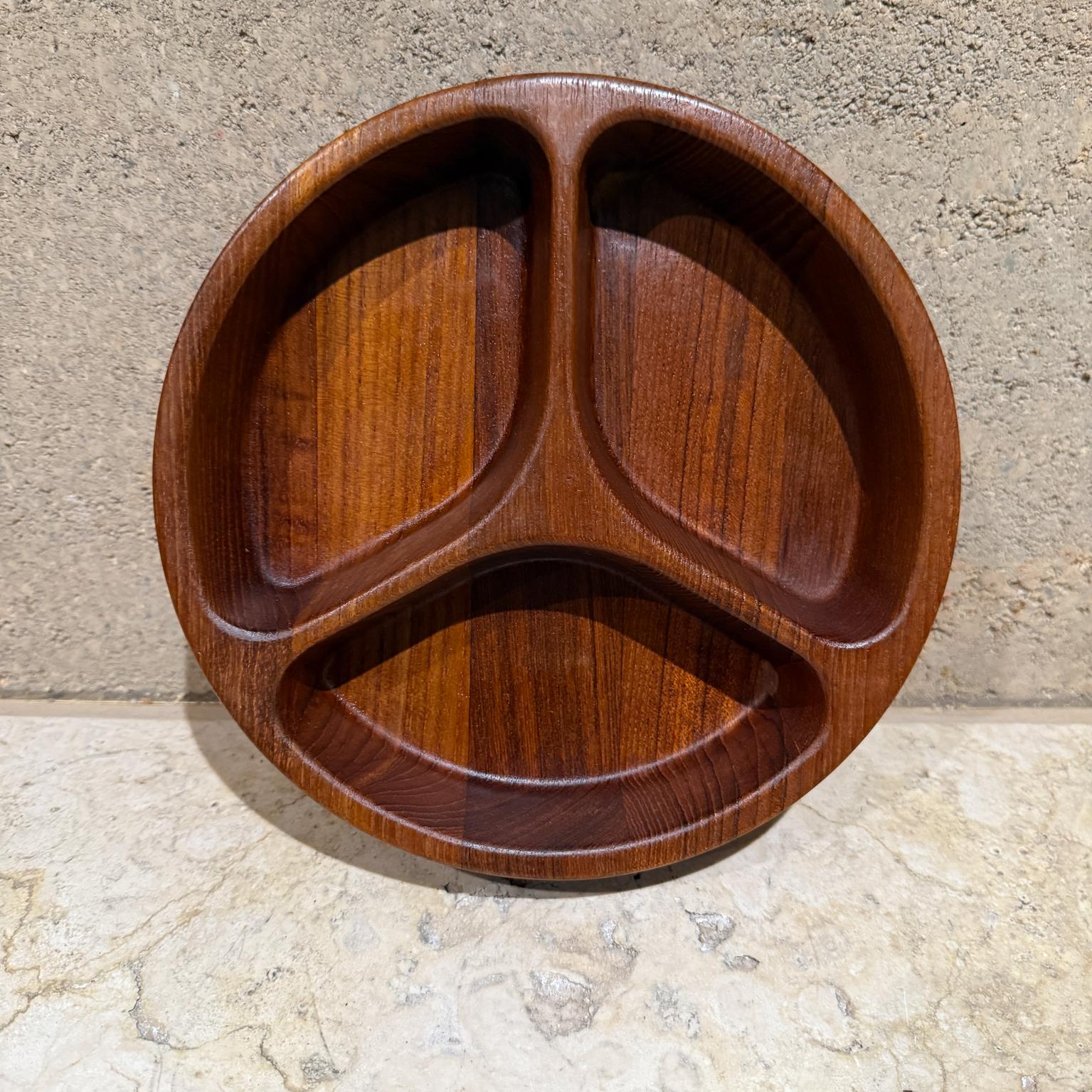 Dansk Teakholz-Servierschale mit Untergestell Jens Quistgaard, 1960er Jahre (Moderne der Mitte des Jahrhunderts) im Angebot