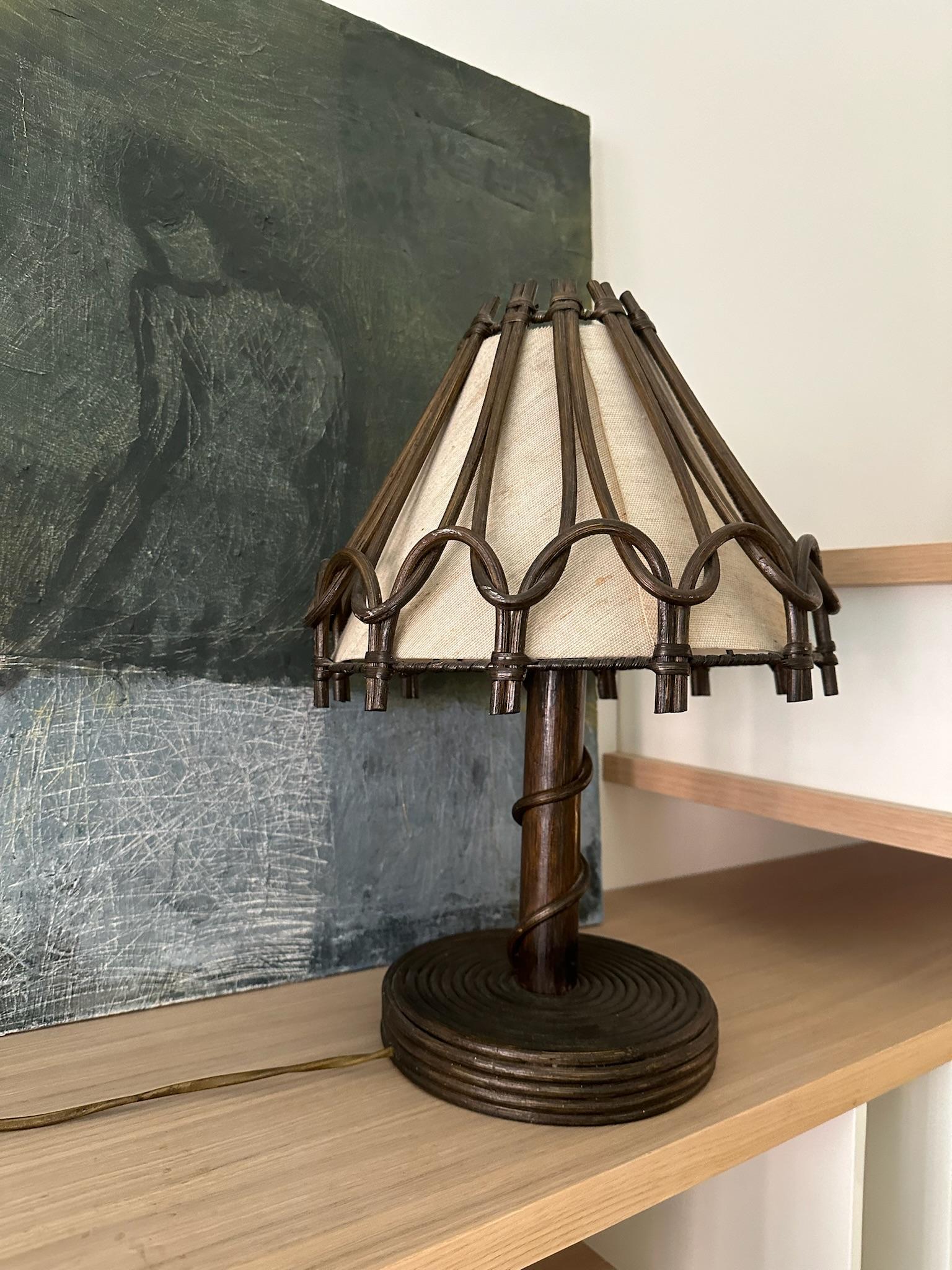 Lámpara de mesa de bambú marrón oscuro de los años 60 en Bueno estado para la venta en New York, NY