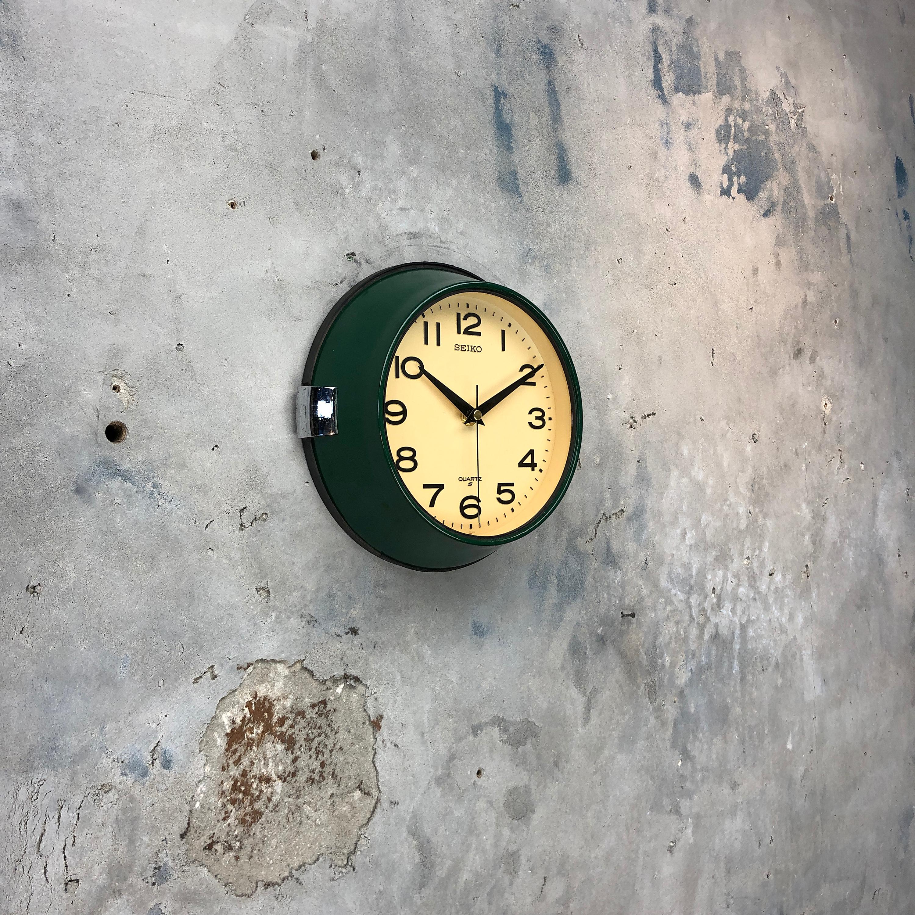1960s Dark Green Retro Seiko Vintage Industrial Antique Steel Quartz Wall Clock 3