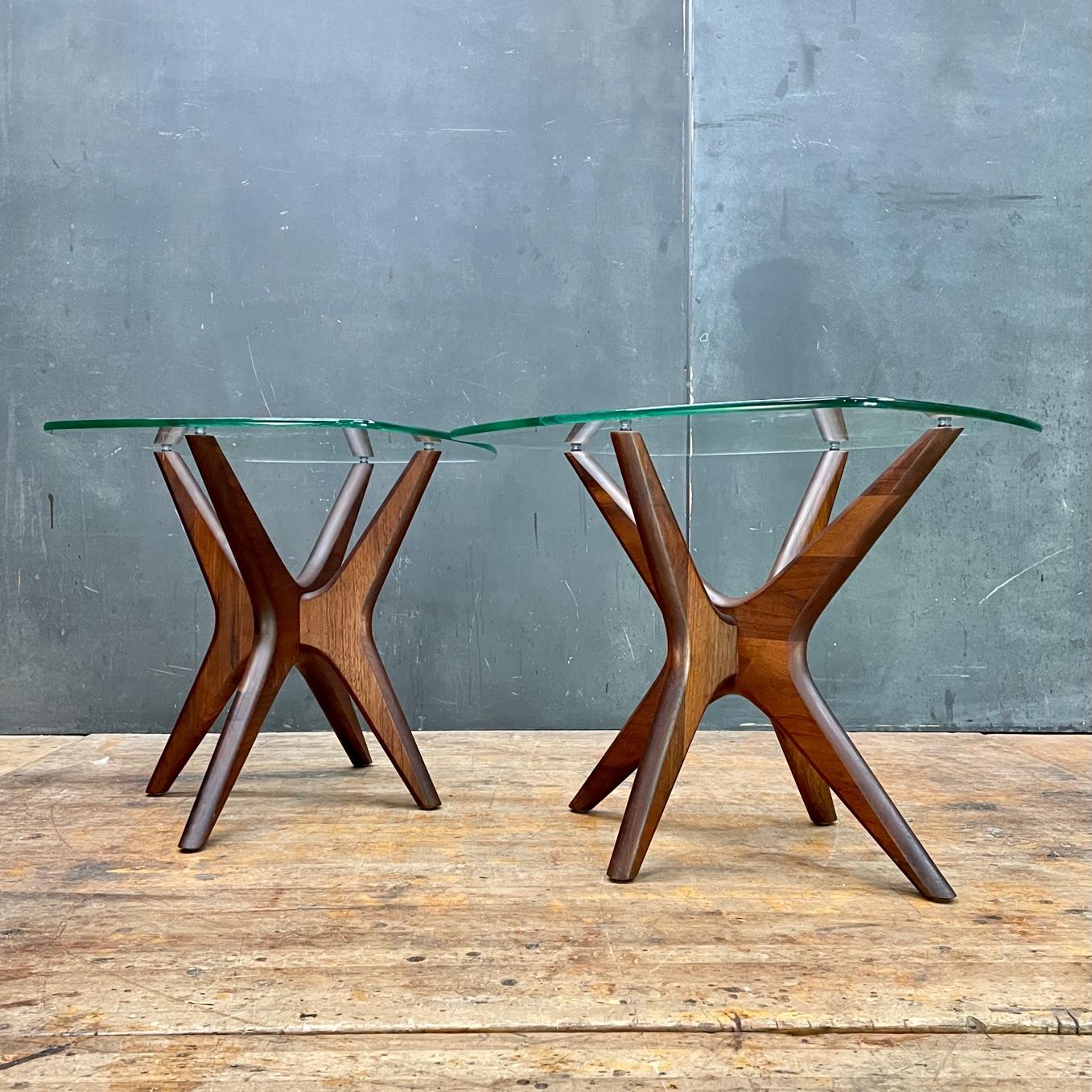 Late sixties whimsical walnut side tables. Mod but with a deep hued organic Cabinmodern vibe too, perfect for your post and beam atomic ranch!!!