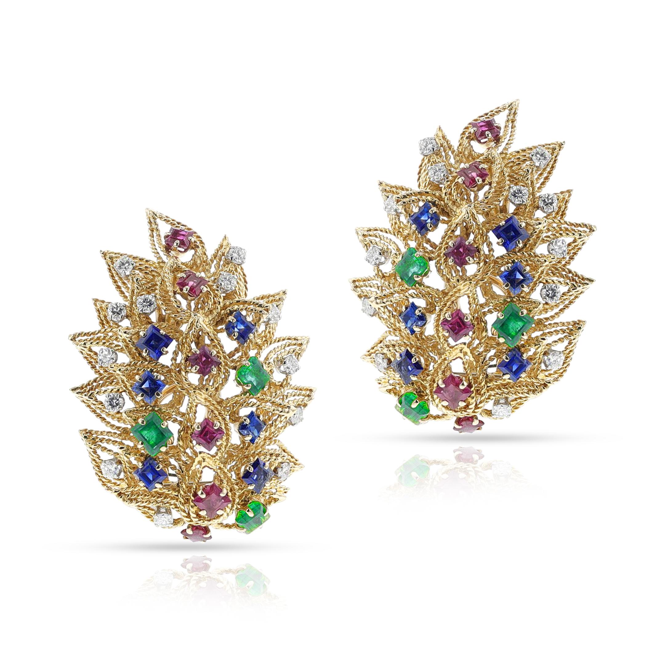 Pendientes/par de brazaletes David Webb de rubíes, esmeraldas, zafiros y diamantes de los años 60, 18k en Excelente estado para la venta en New York, NY