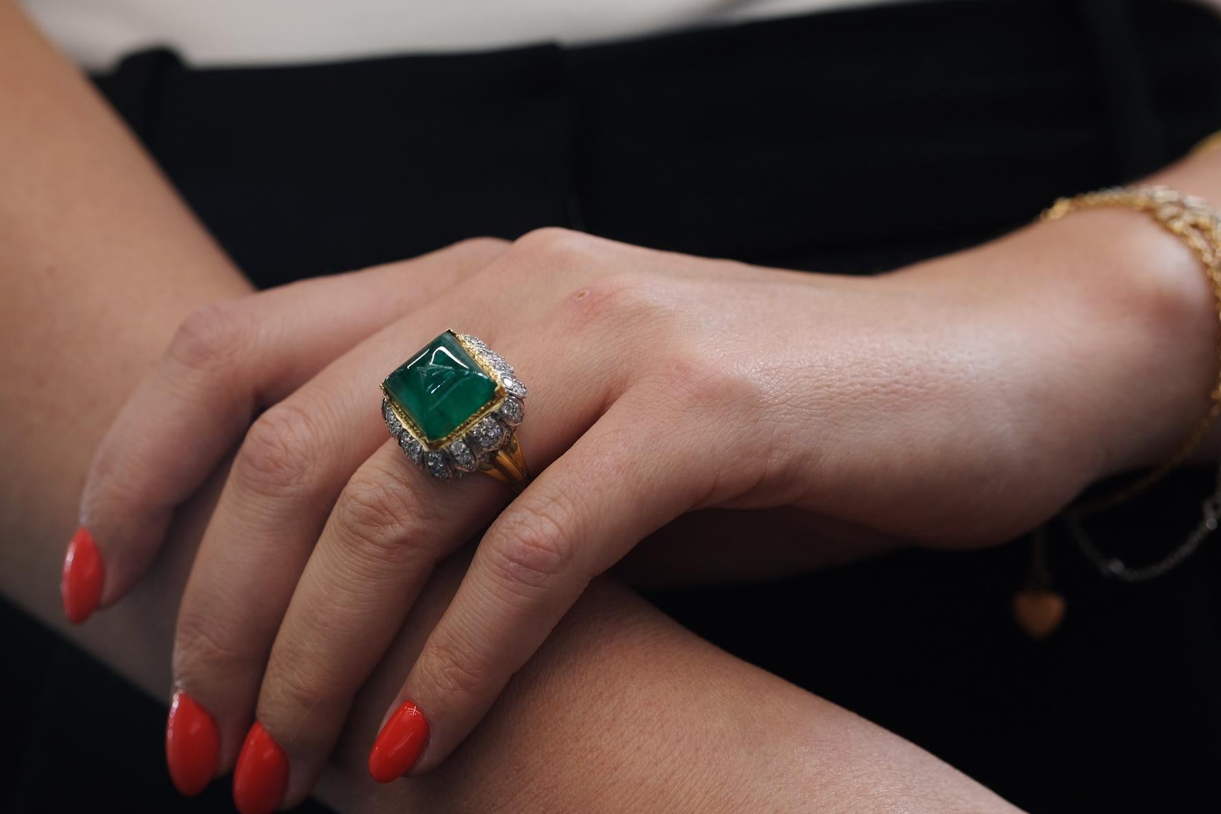 1960s David Webb Sugarloaf Cut Green Emerald and Diamond Vintage Ring For Sale 2