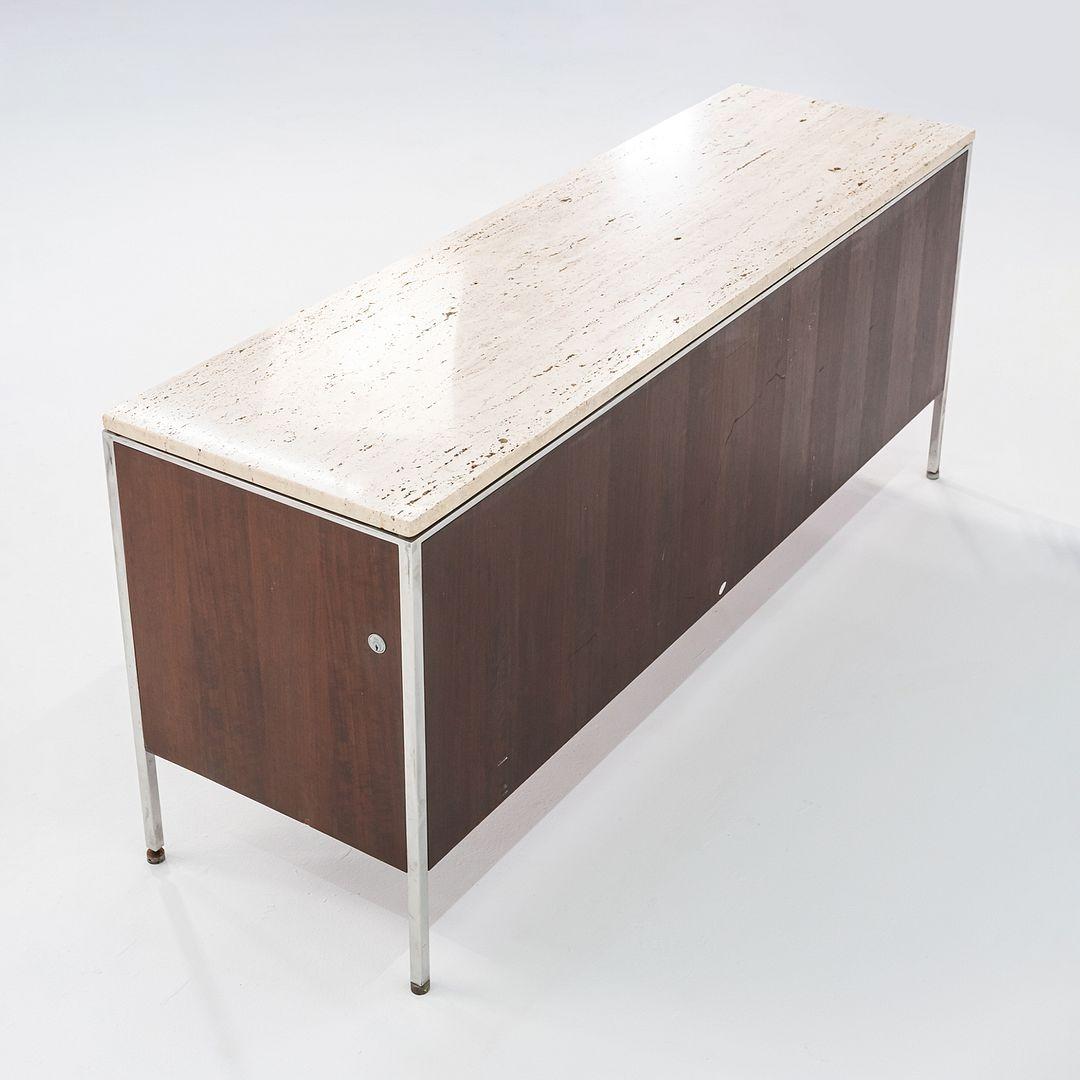 1960s Davis Allen and Gordon Bunshaft for SOM Crédence/armoire de 66 pouces en noyer en vente 2