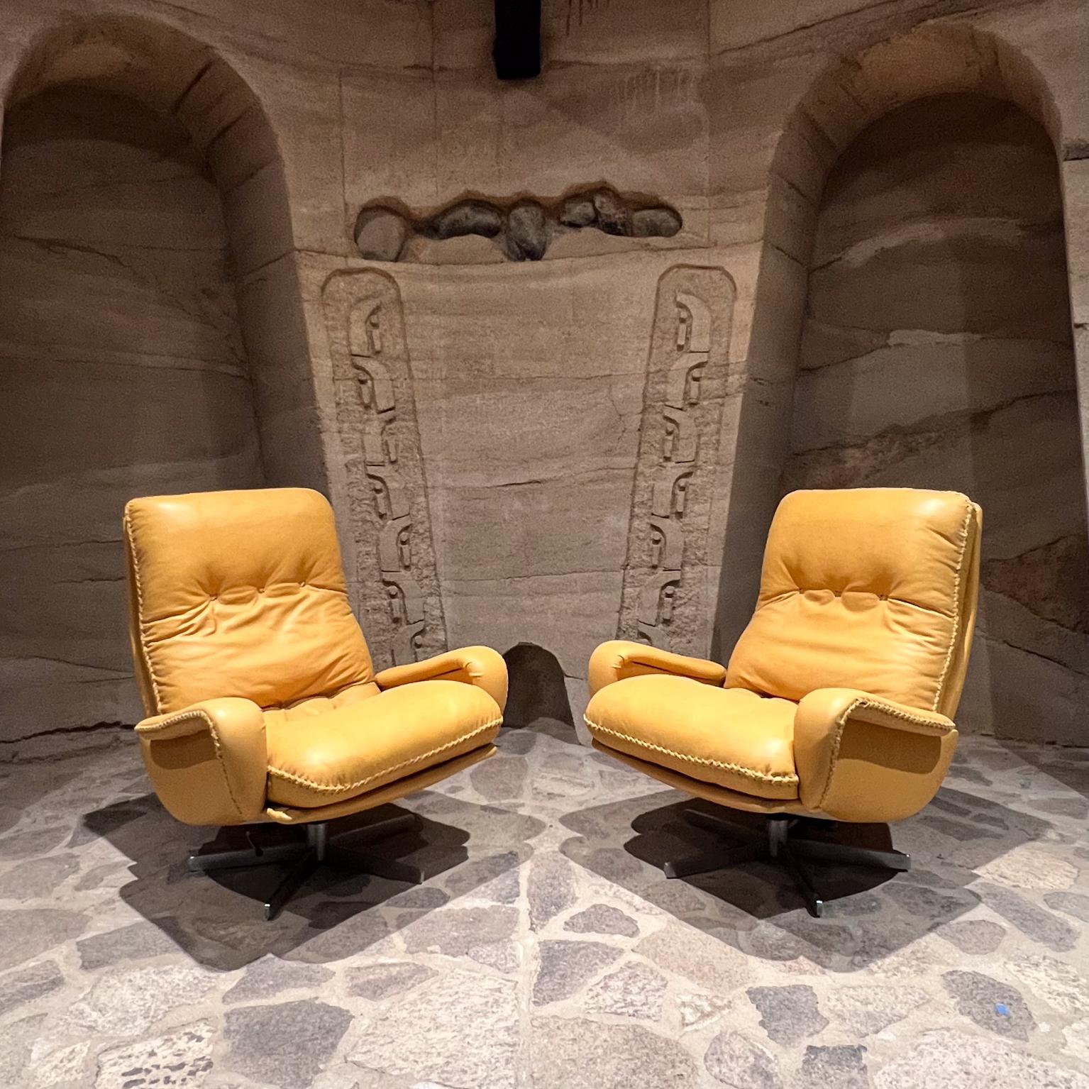 1960 De Sede S 231 James Bond Sillones giratorios Suiza Moderno de mediados de siglo en venta